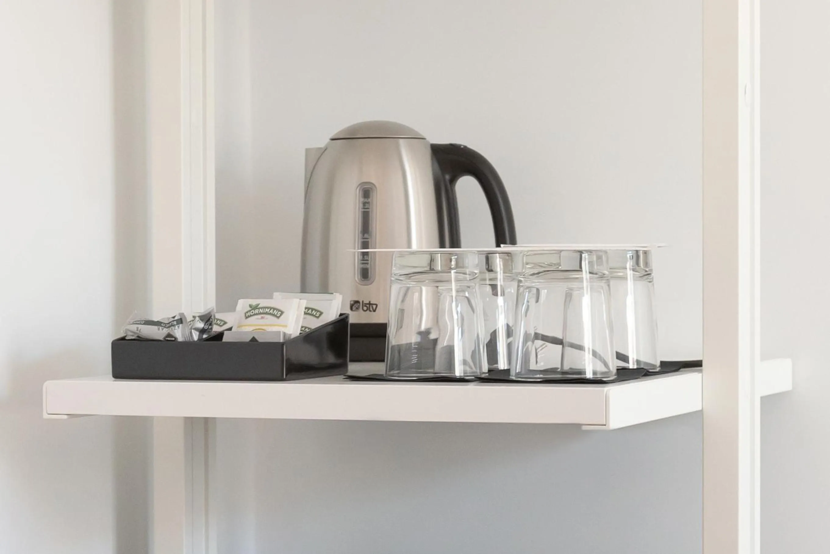 Coffee/tea facilities in Woohoo Rooms Boutique Sol