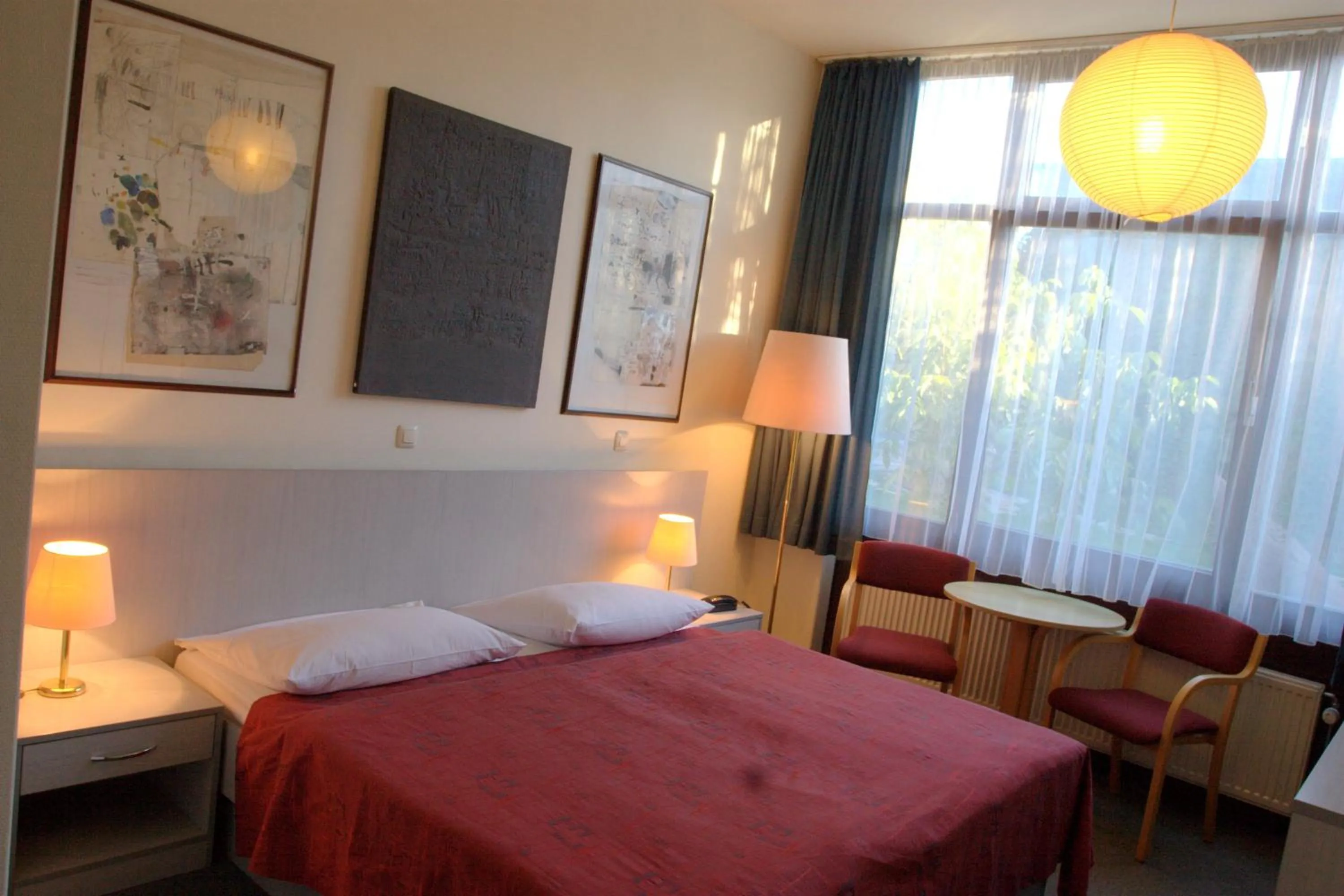 Bed in Berlin ART Hotel