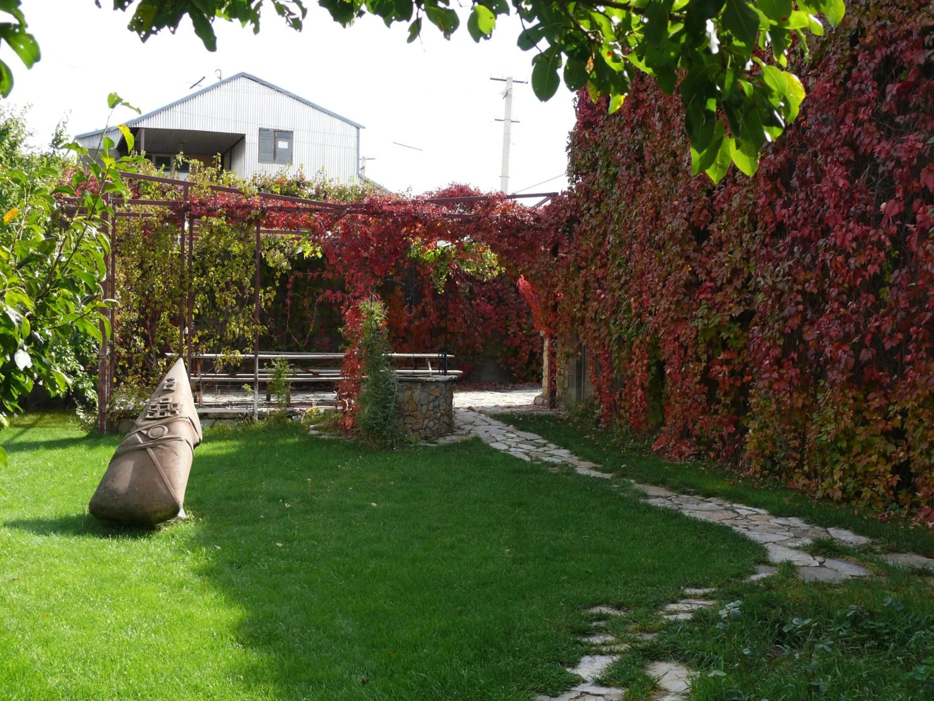 Garden in Berlin ART Hotel
