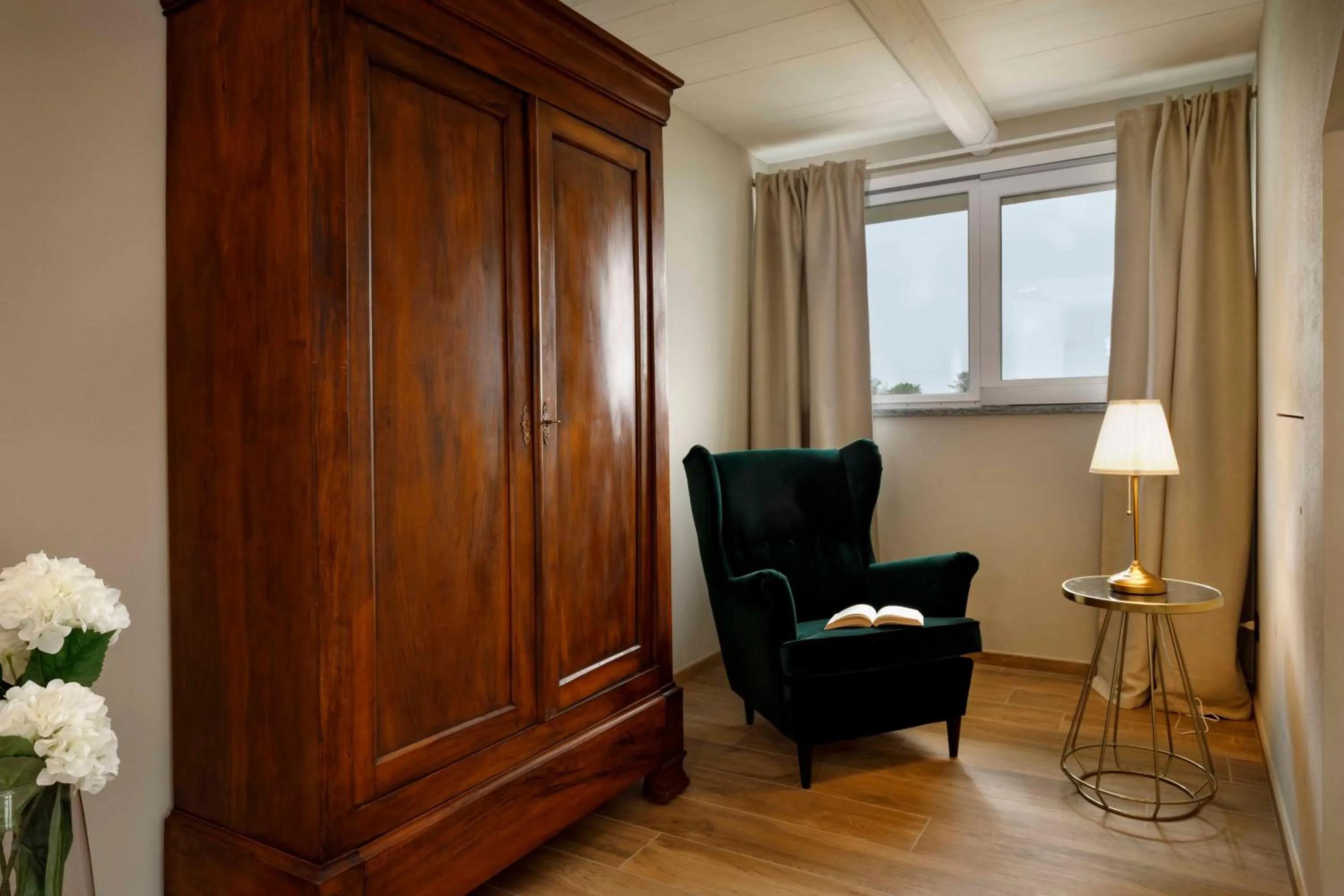 Decorative detail in Villa Gremì - Monforte d'Alba