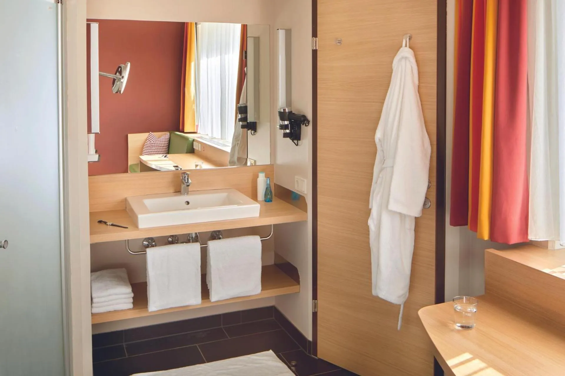 Bathroom, Bed in TUI BLUE Schladming
