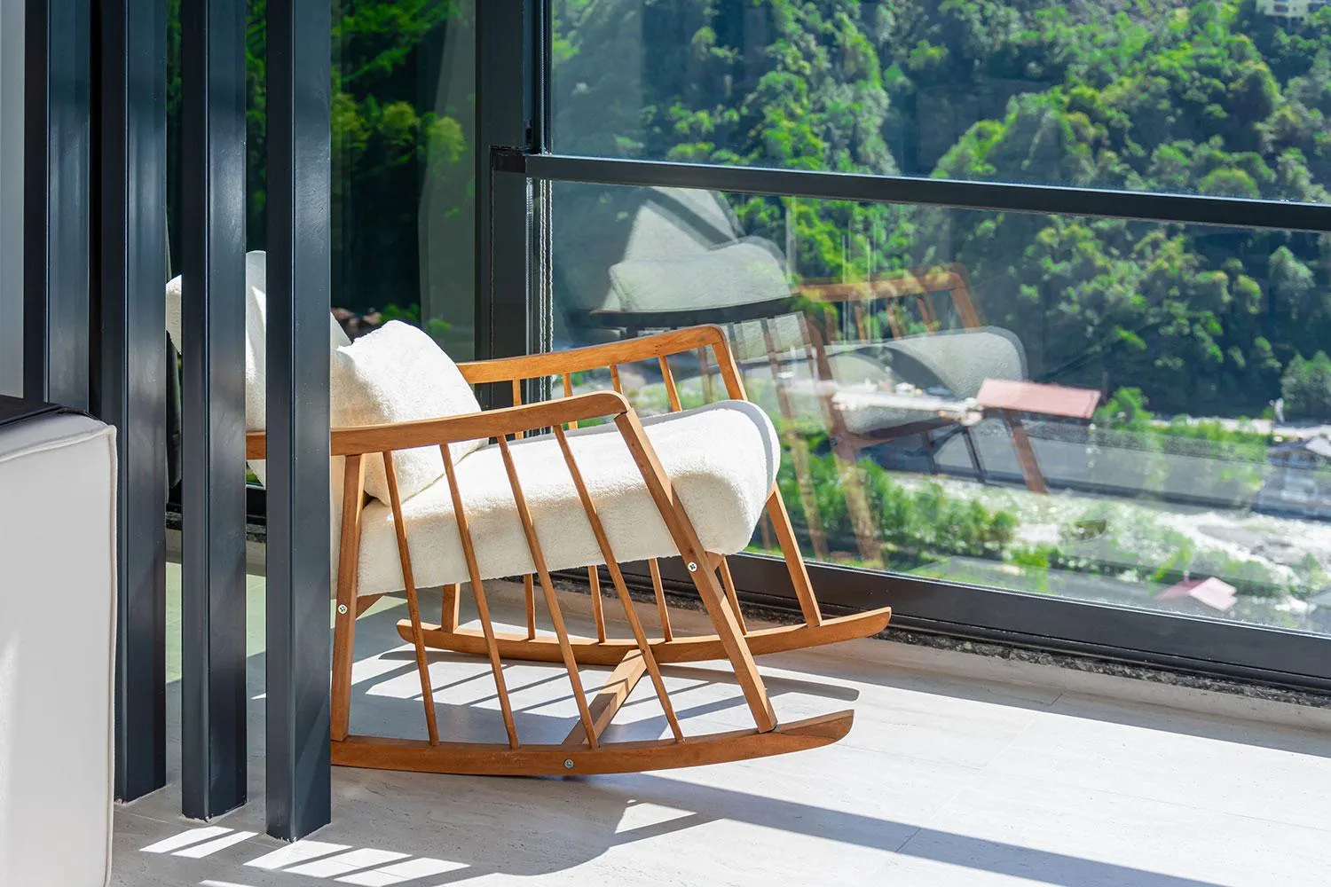 Patio in Pavri suit bungalov