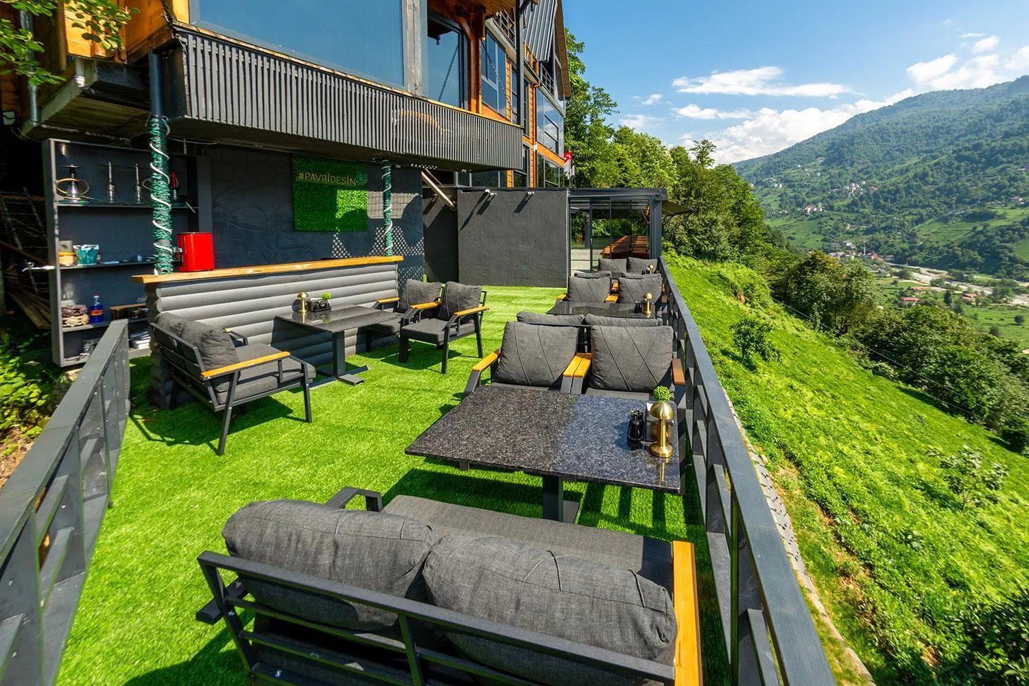 Restaurant/places to eat in Pavri suit bungalov