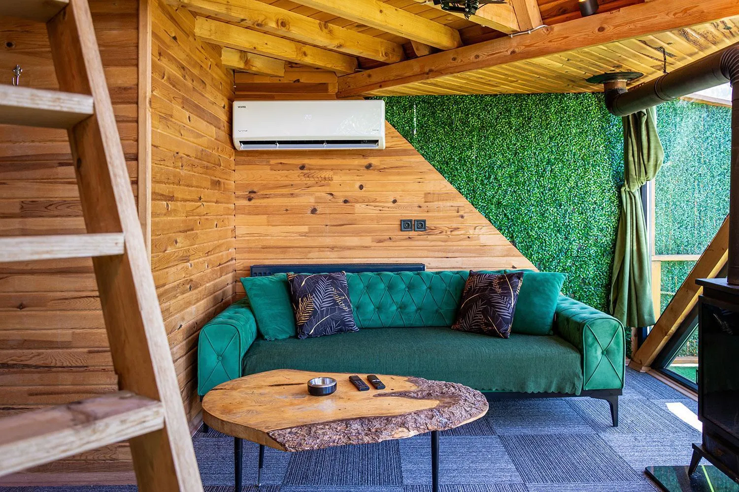 Living room in Pavri suit bungalov