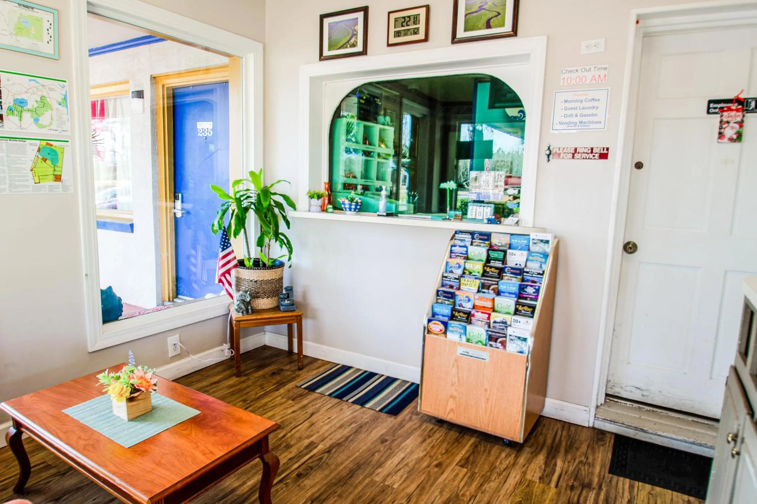 Lobby or reception in Sportsman's Inn Plymouth 252-793-3095