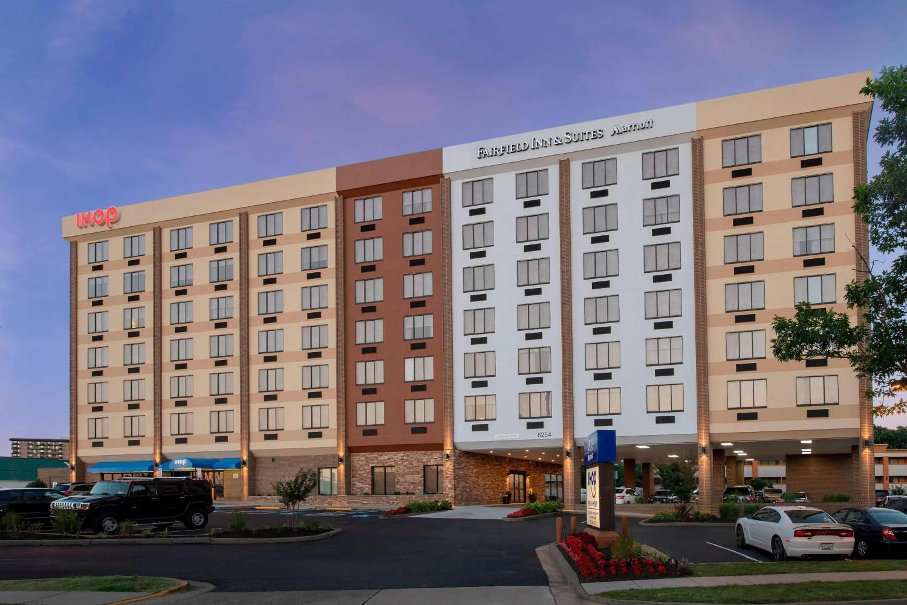 Property building in Fairfield Inn & Suites by Marriott Alexandria West/Mark Center