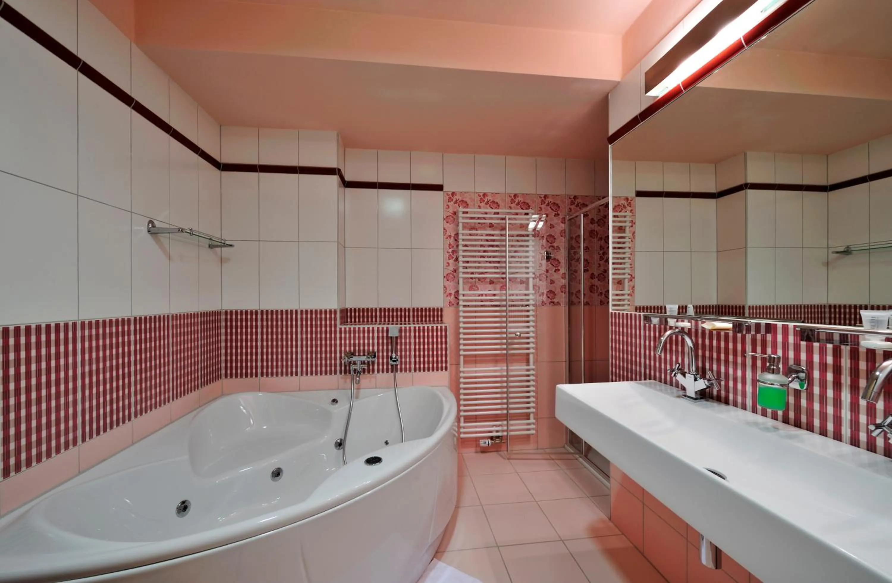 Bathroom in Jan Maria Hotel