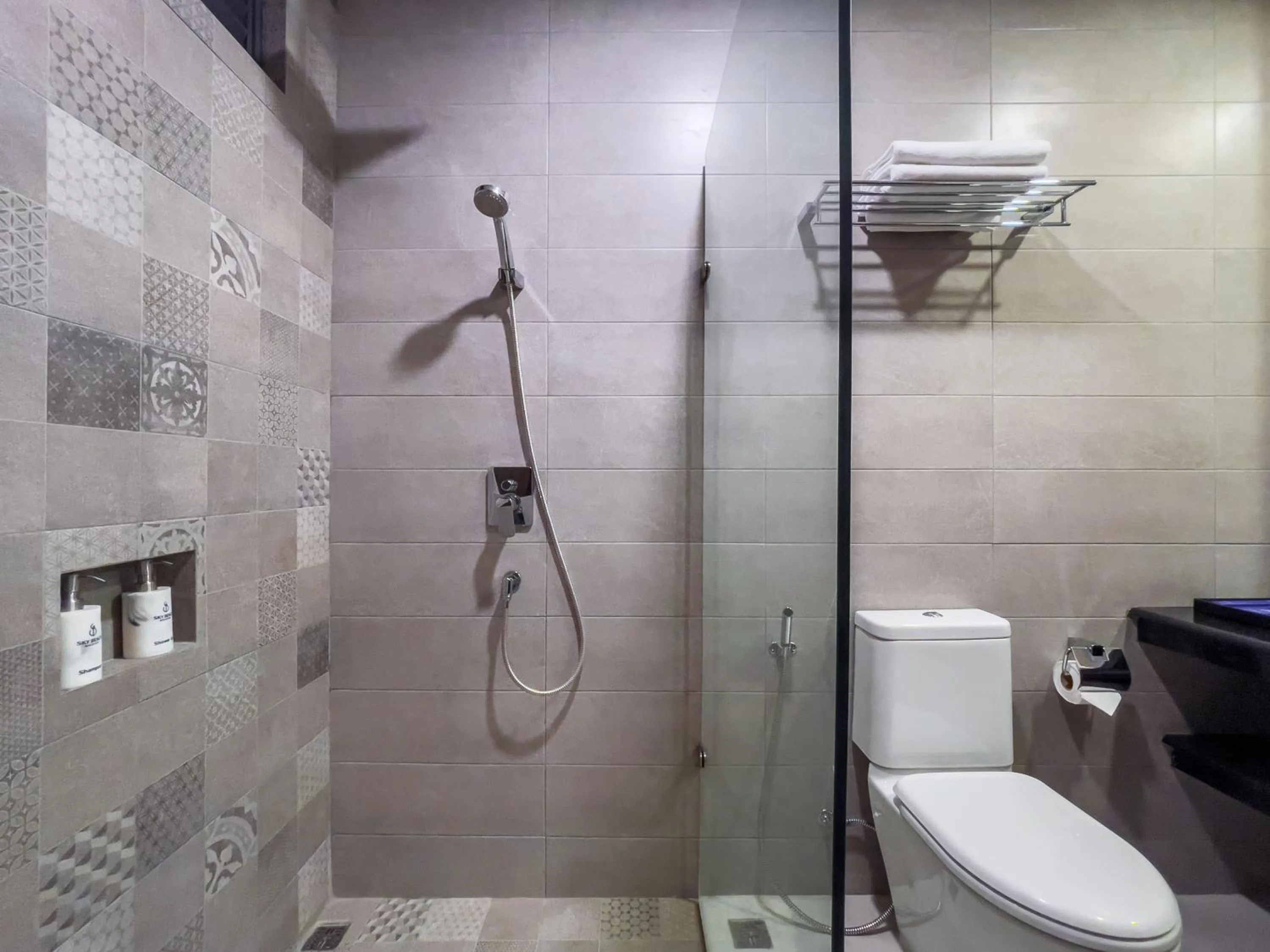 Bathroom in Sky Beach Maldives - Dhiffushi