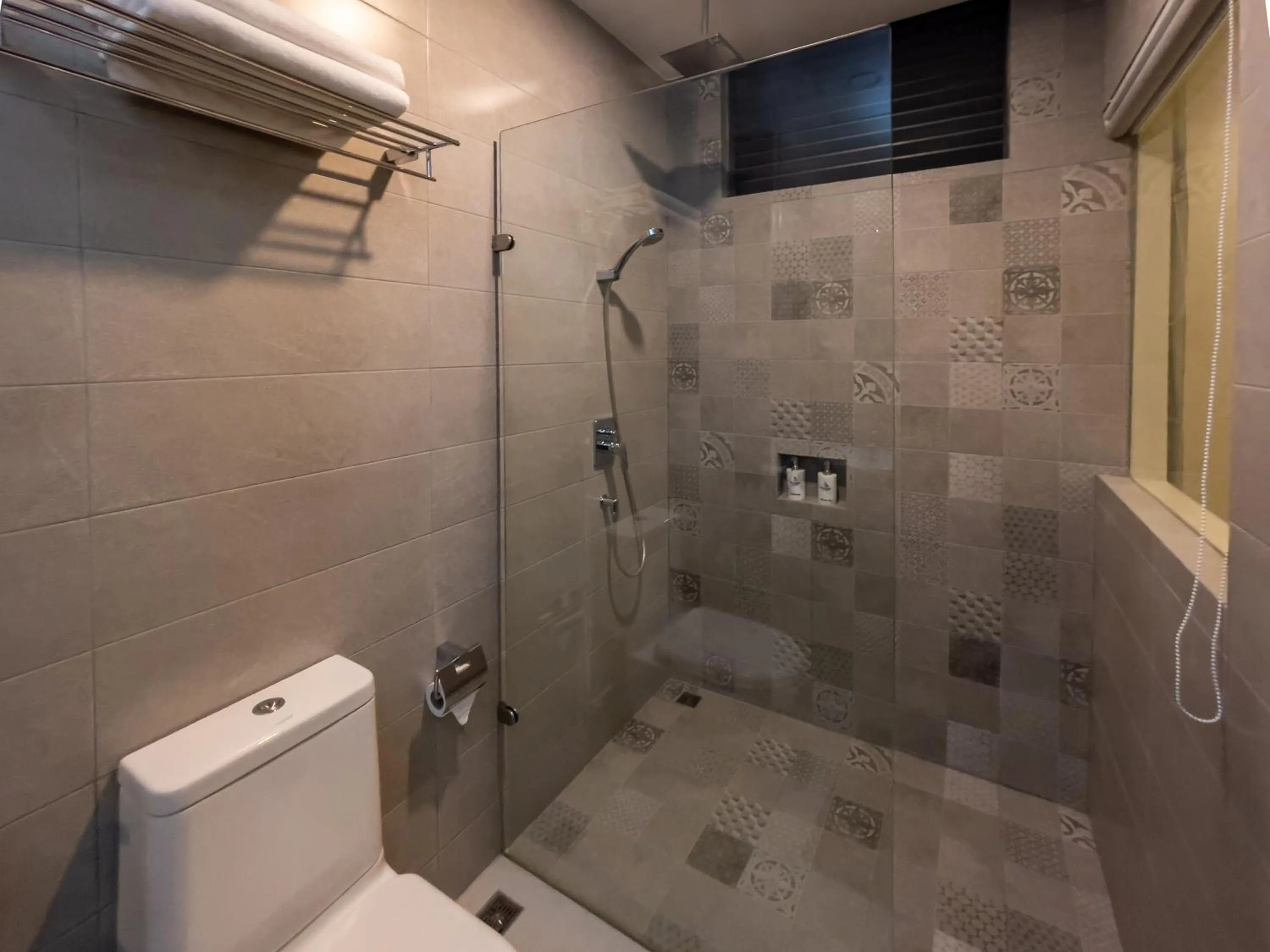 Bathroom in Sky Beach Maldives - Dhiffushi