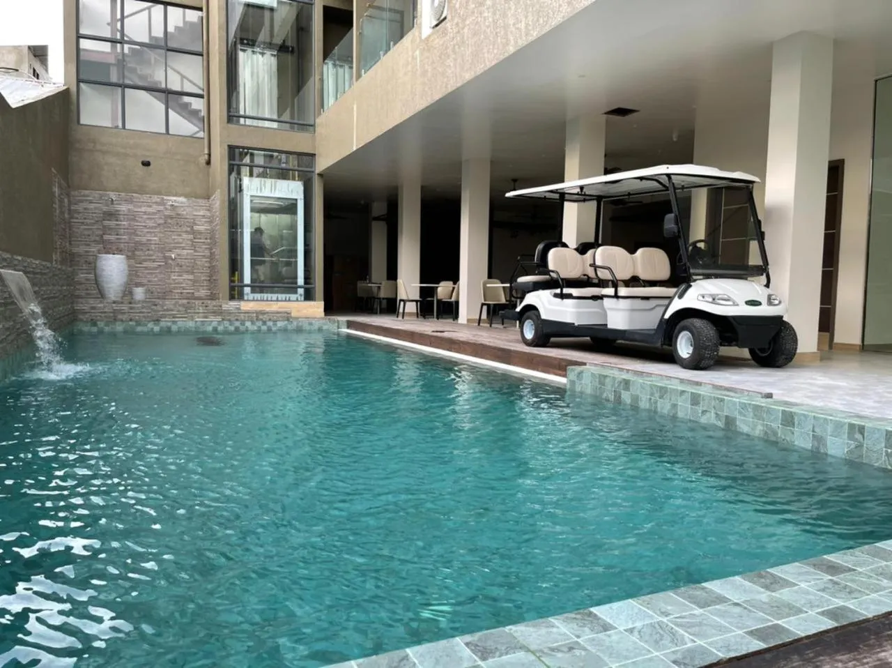 Swimming pool in Sky Beach Maldives - Dhiffushi