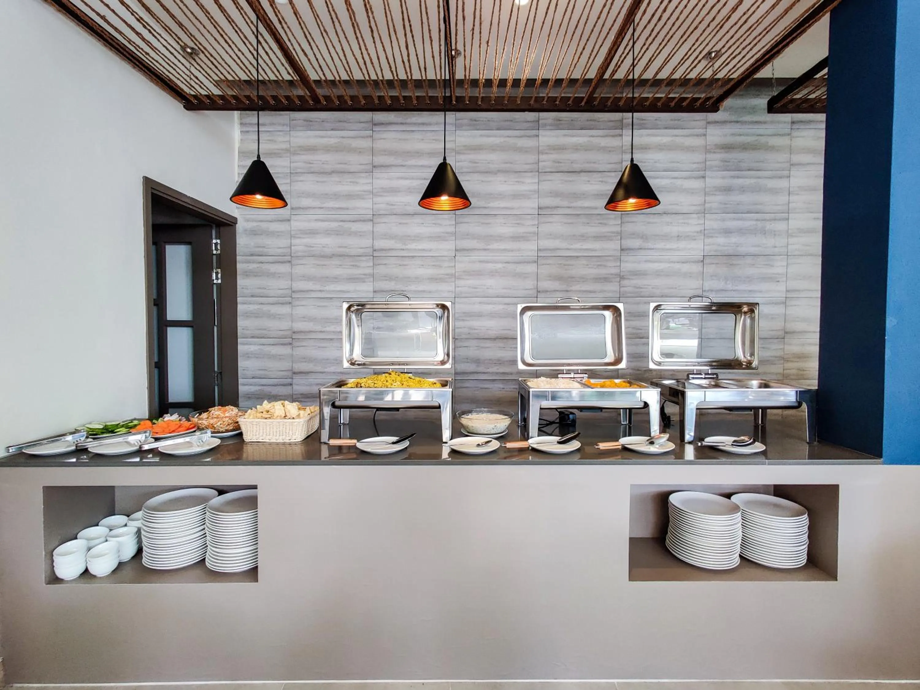 Restaurant/places to eat in Sky Beach Maldives - Dhiffushi