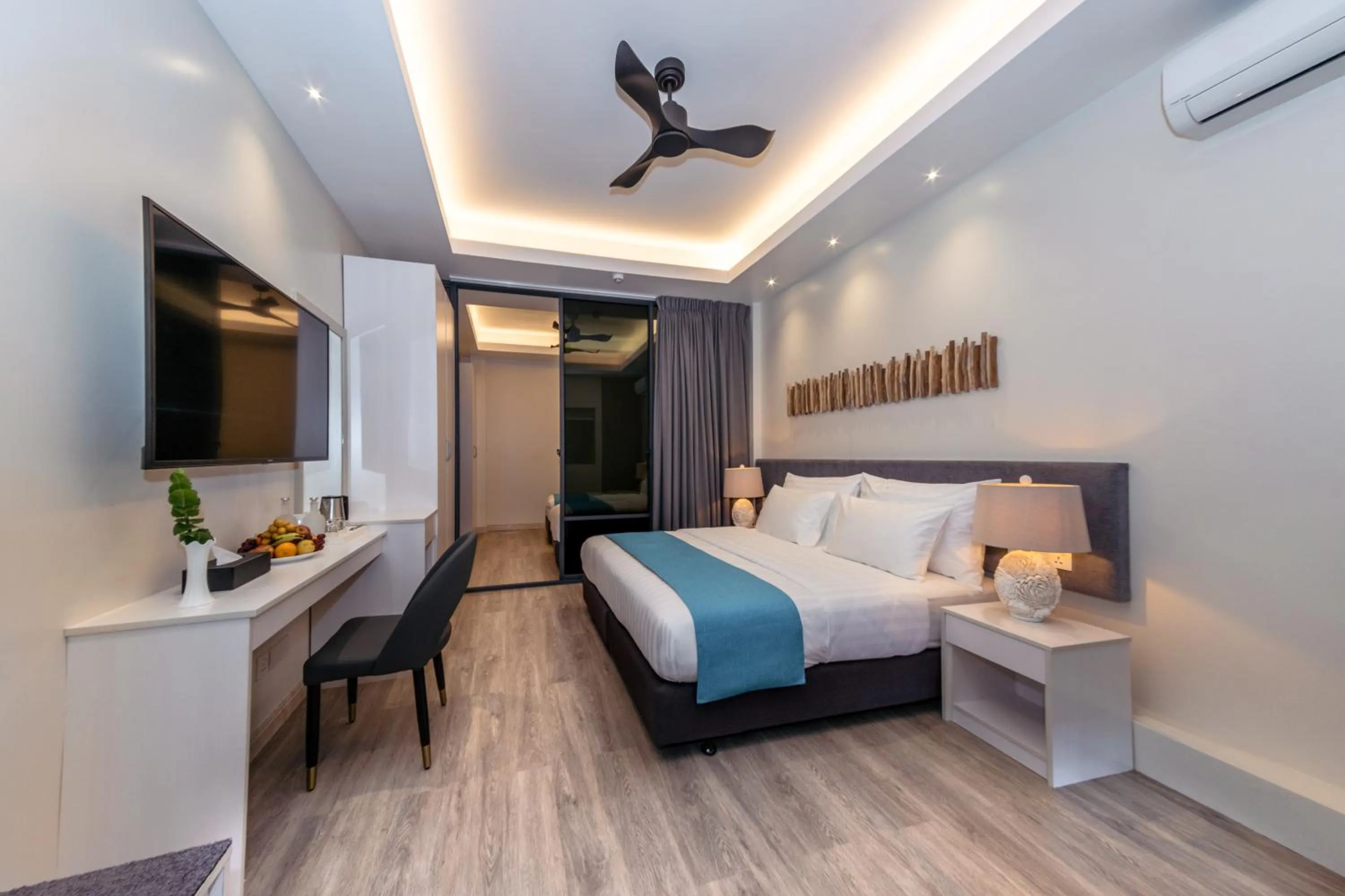 Bedroom, Bed in Sky Beach Maldives - Dhiffushi