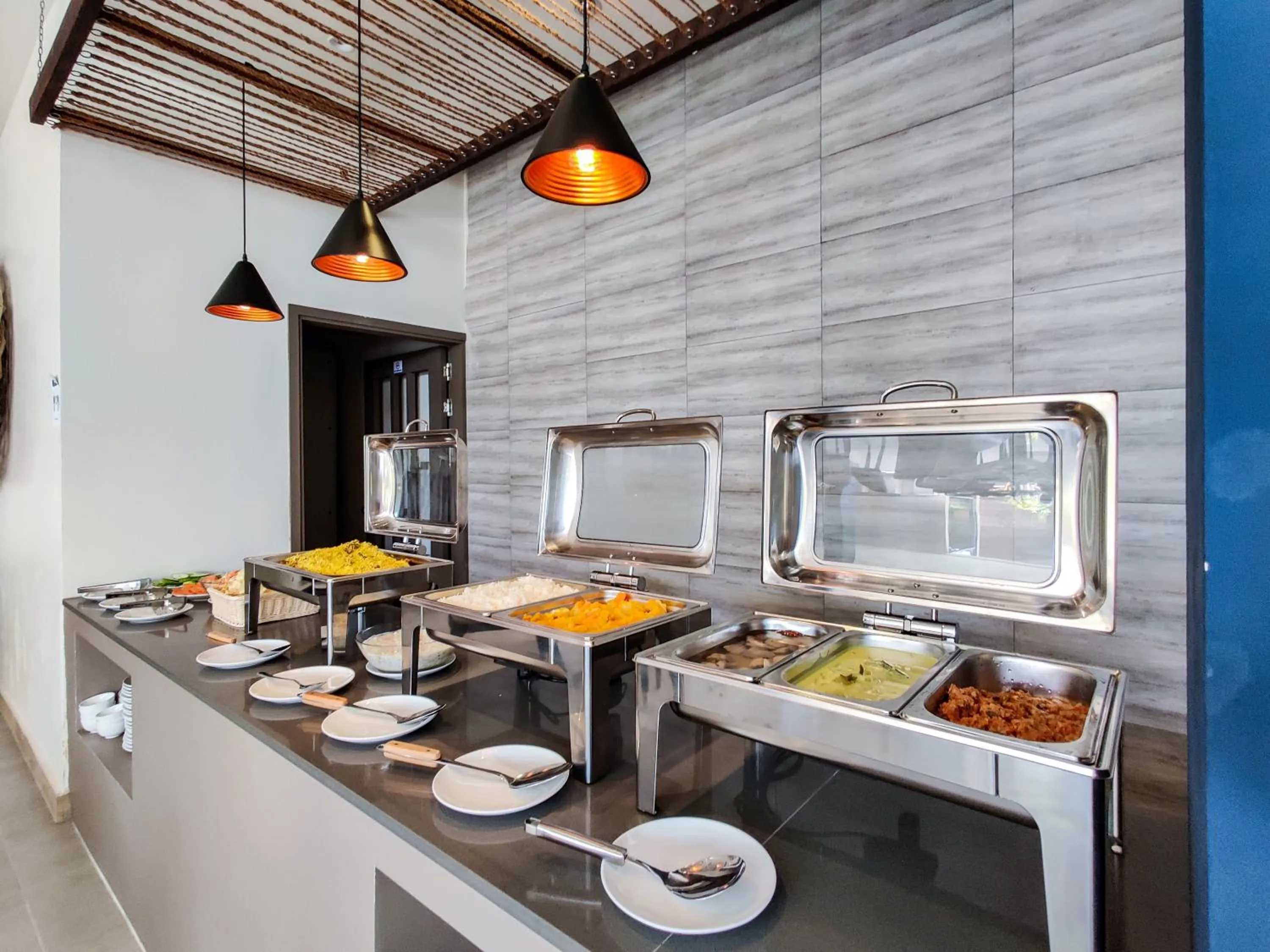 Restaurant/places to eat in Sky Beach Maldives - Dhiffushi