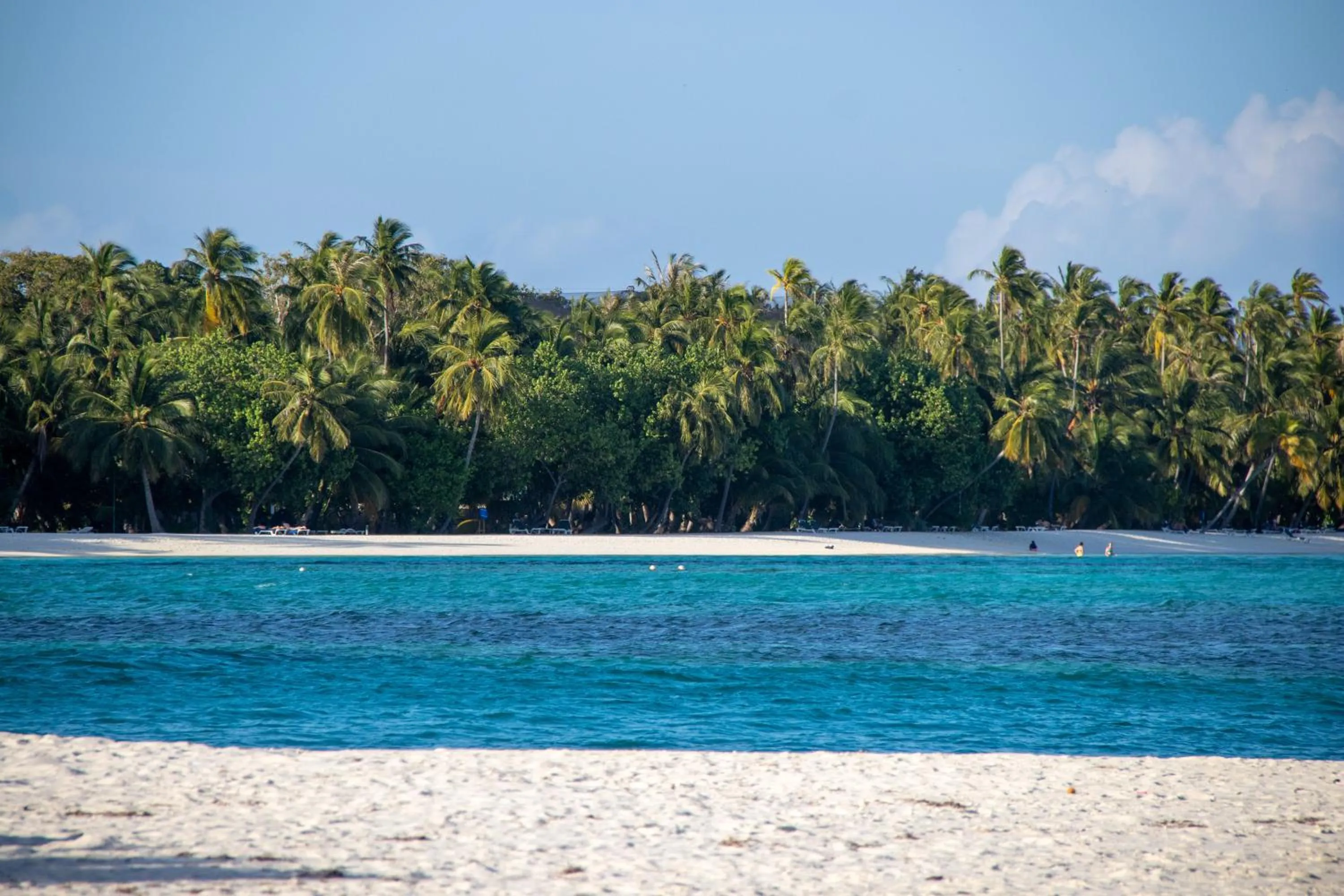 Beach in Sky Beach Maldives - Dhiffushi
