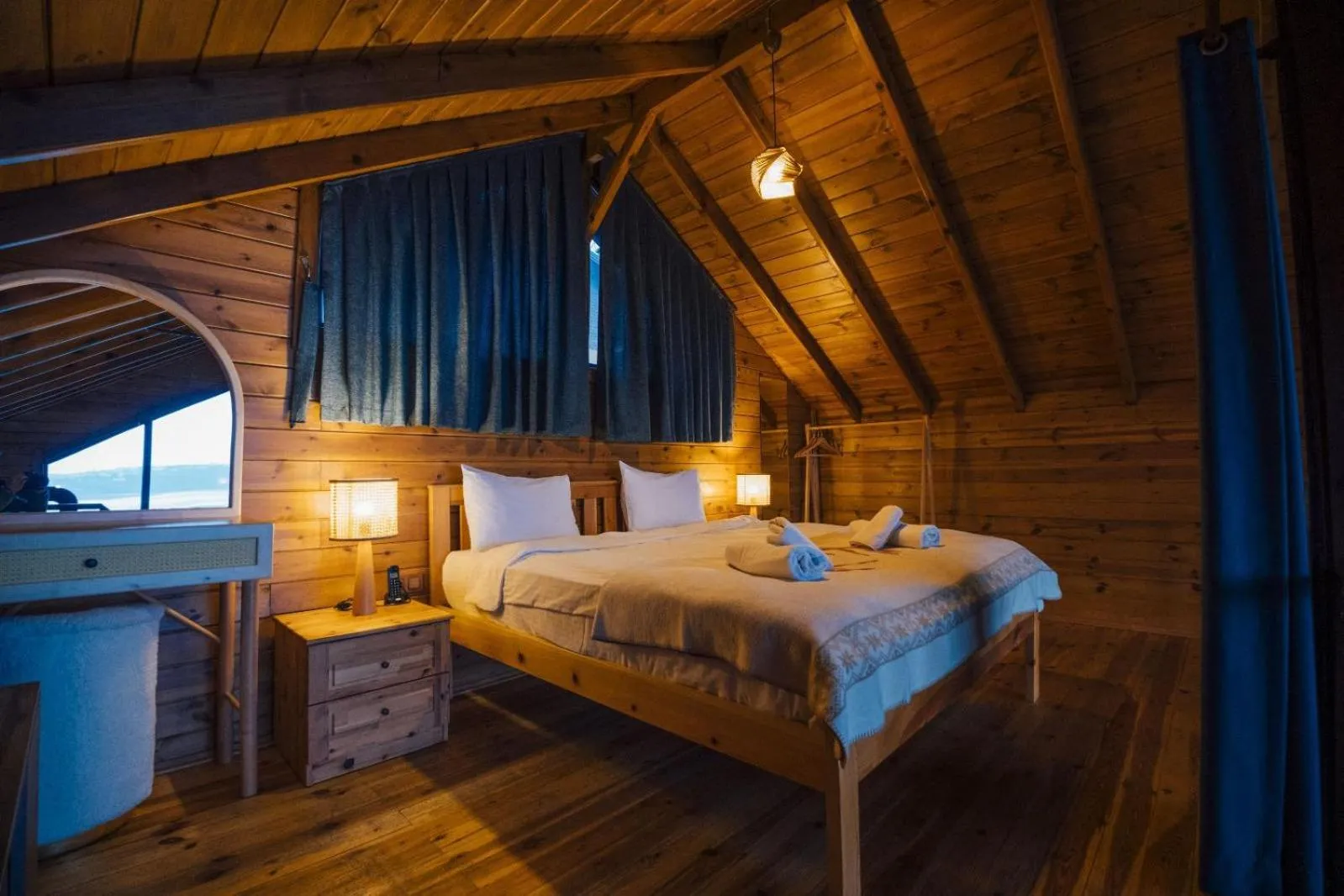 Bedroom, Bed in Woodlodge Country Sapanca