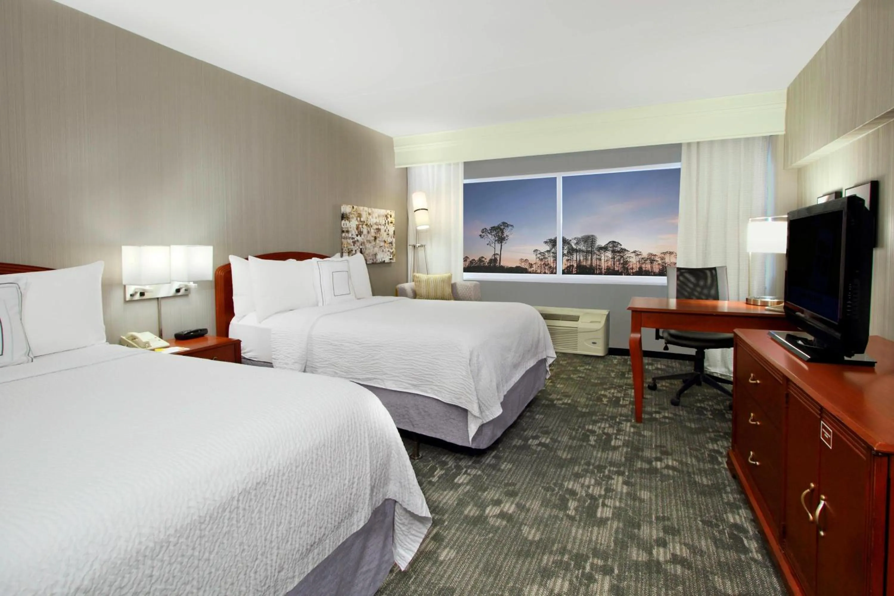 Photo of the whole room, Bed in Courtyard by Marriott Lyndhurst/Meadowlands