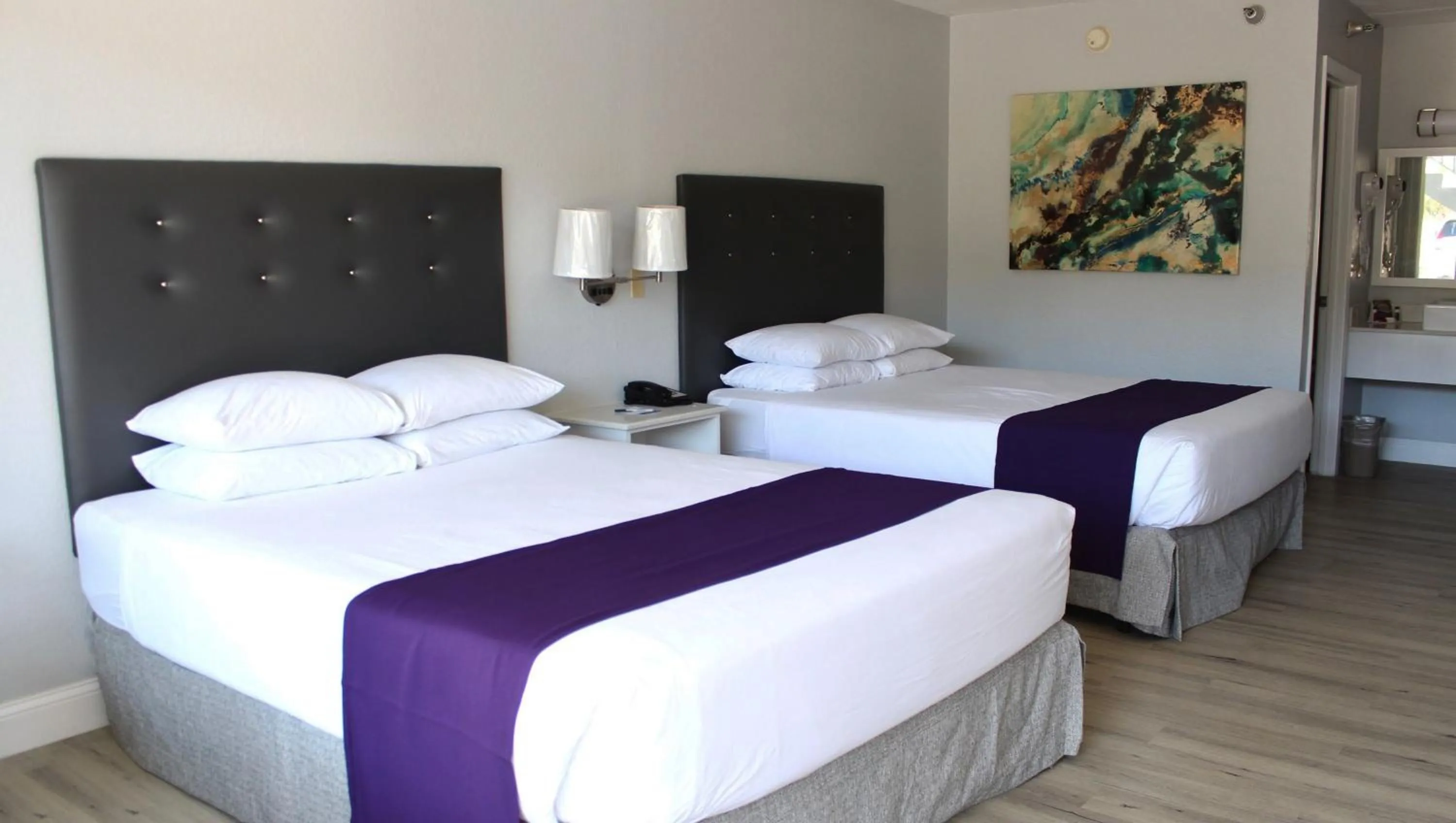 Photo of the whole room, Bed in Home 1 Suites Extended Stay - Kissimmee