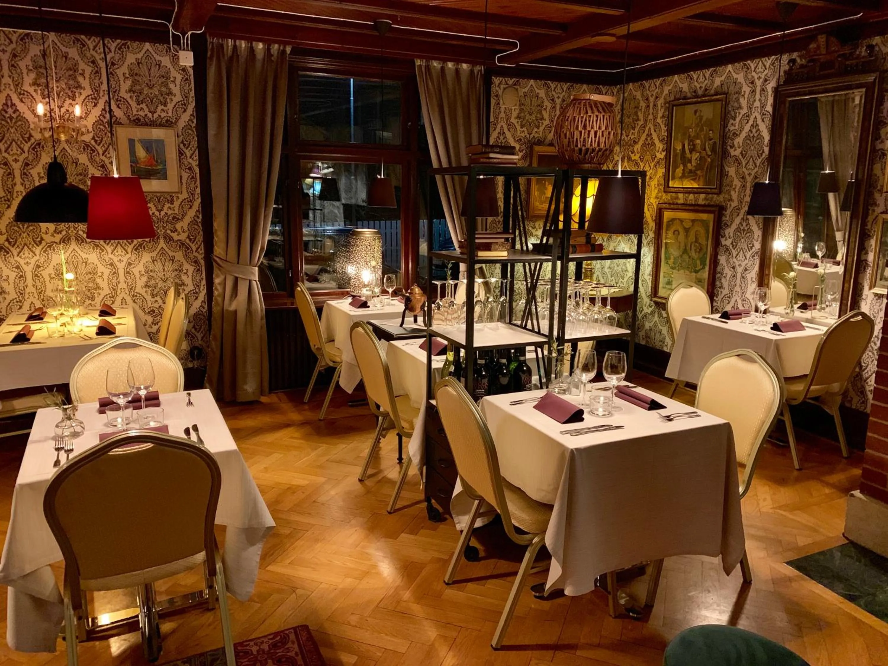 Restaurant/places to eat in Grenna Hotell