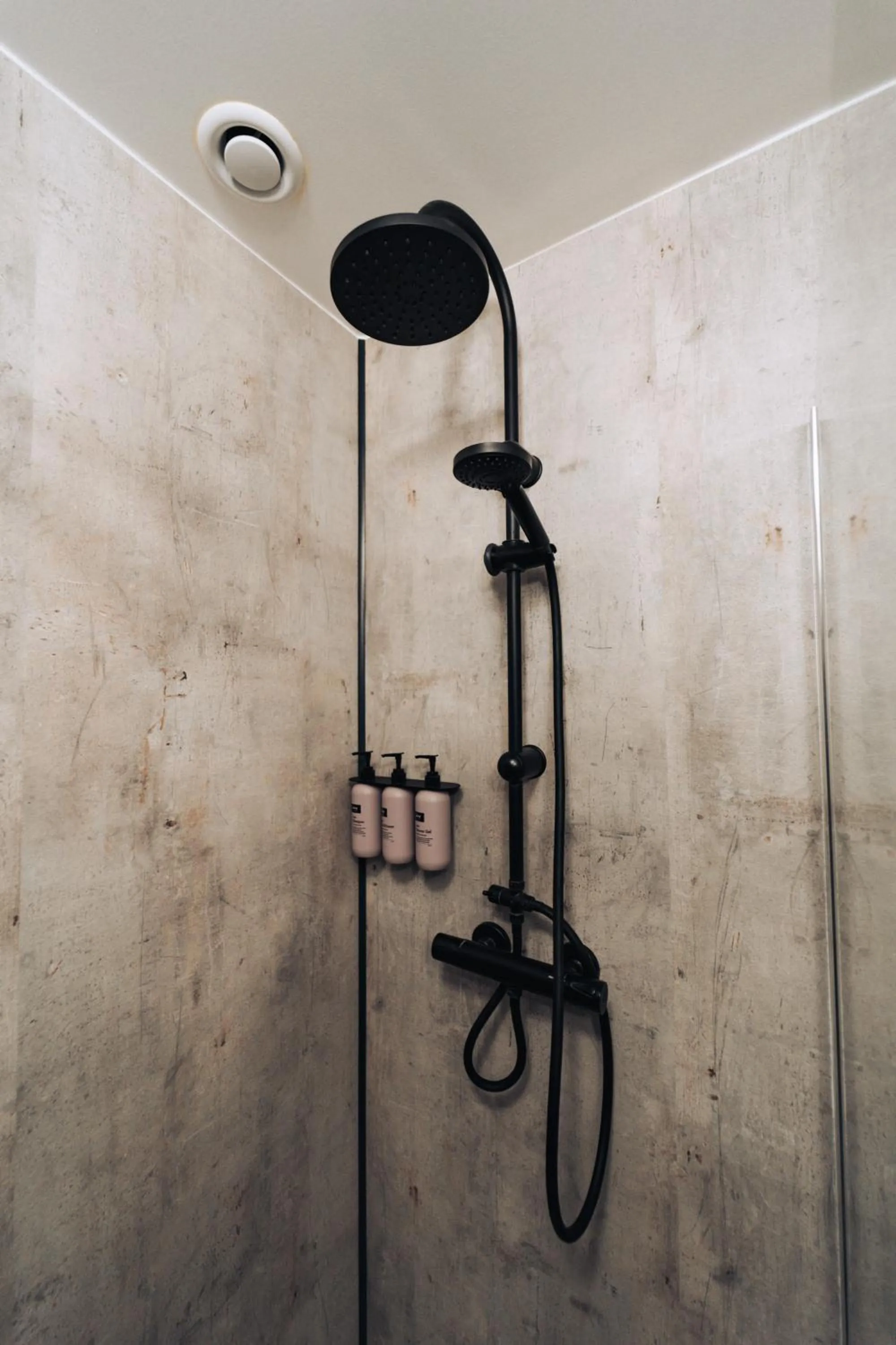 Shower in Brim Hotel