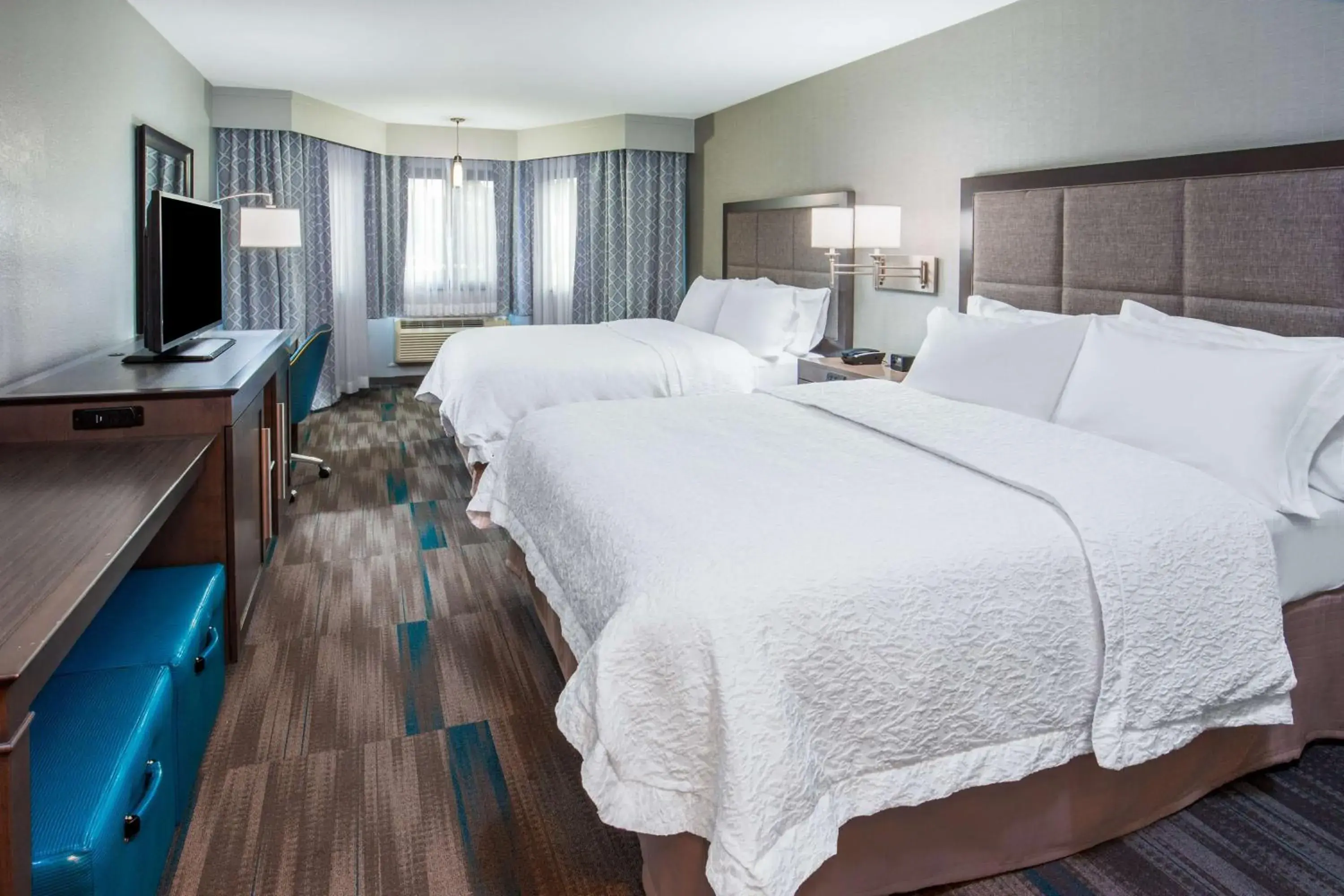 Queen Room with Two Queen Beds - Non-Smoking in Hampton Inn Monterey Queen Room with Two Queen Beds - Non-Smoking in Hampton Inn Monterey