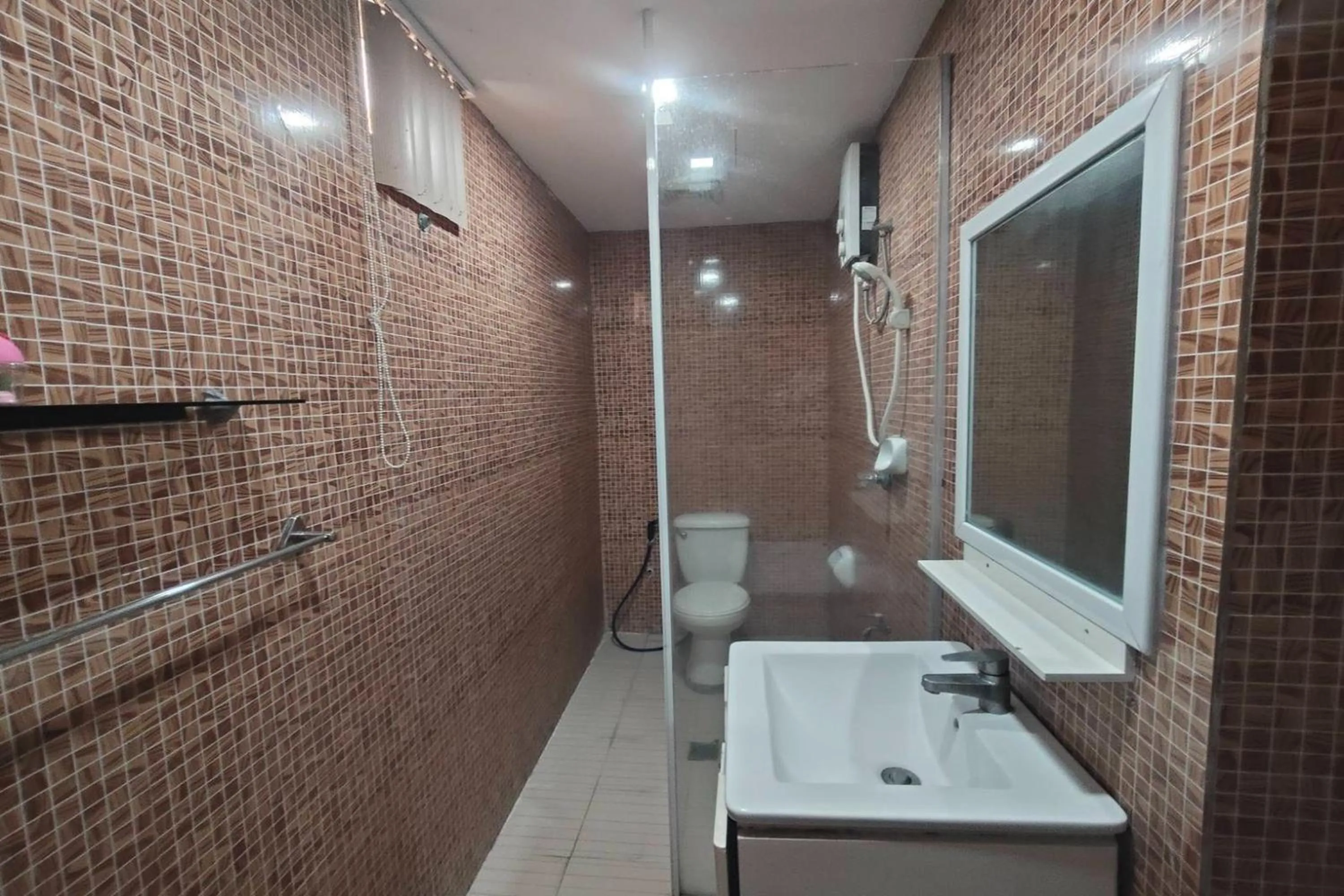Bathroom in Taj Hotel Tuguegarao