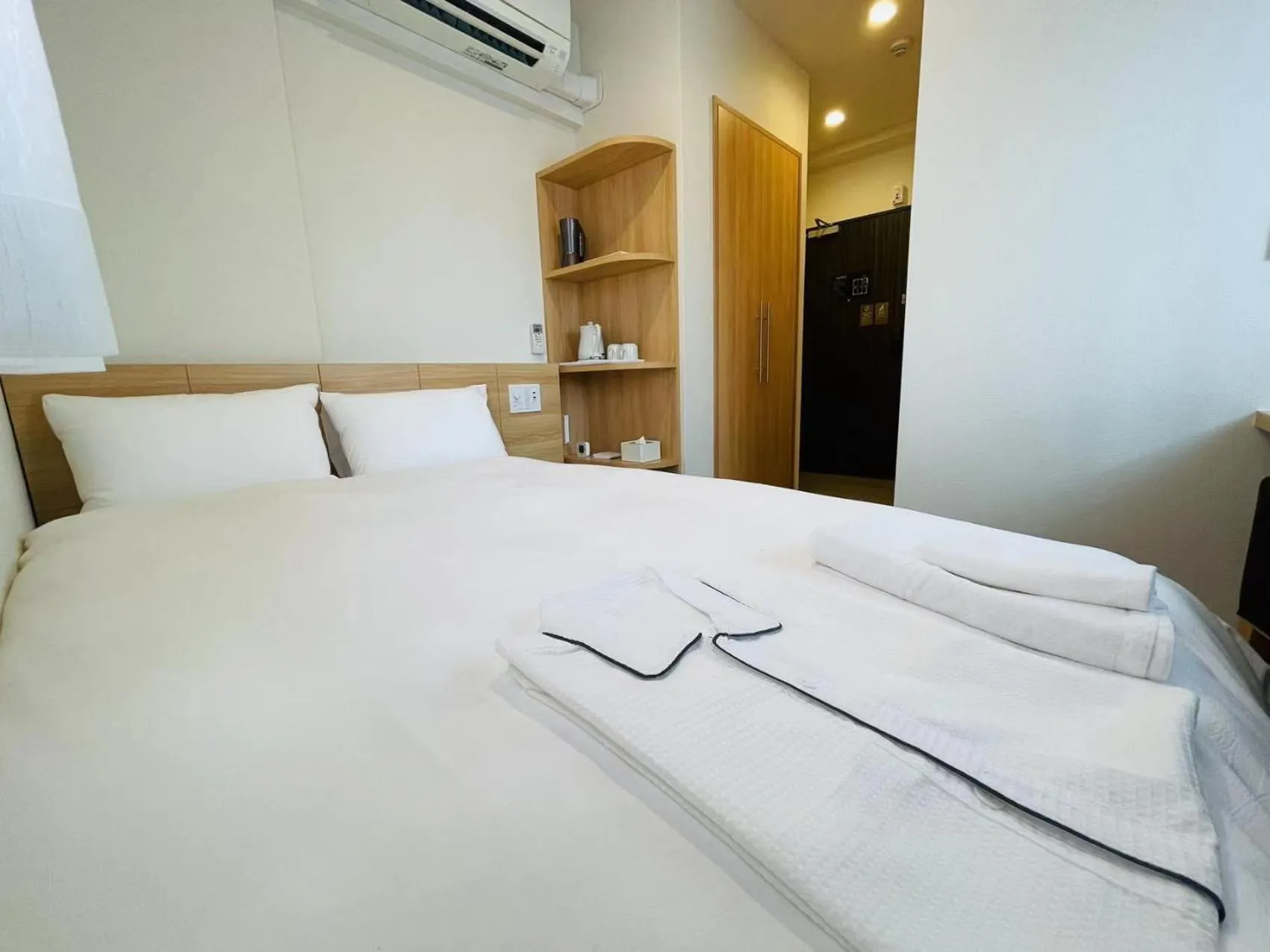 Photo of the whole room in HOPETREE Tennoji