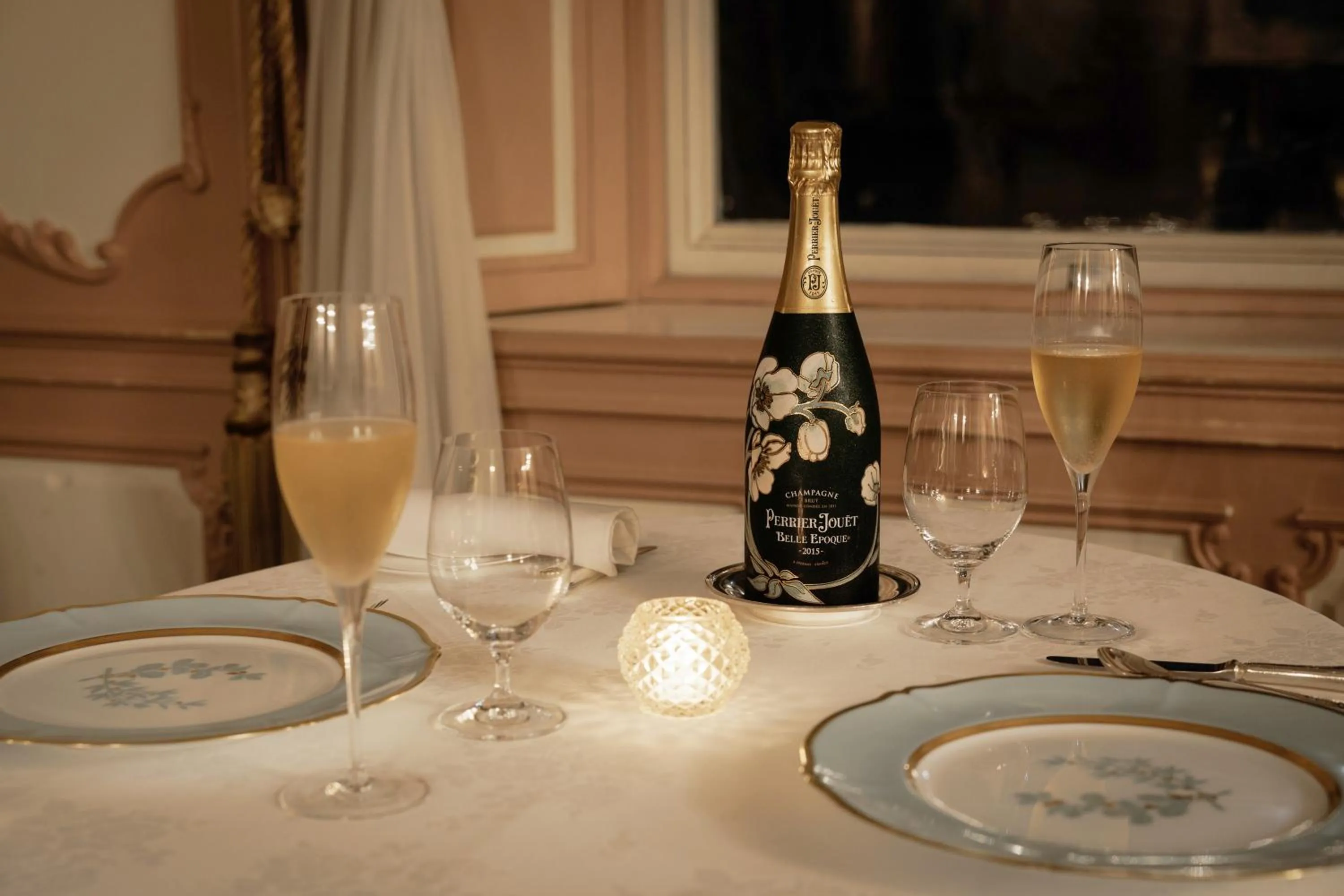 Food and drinks in Hotel Chourakukan Kyoto Gion 長楽館 京都