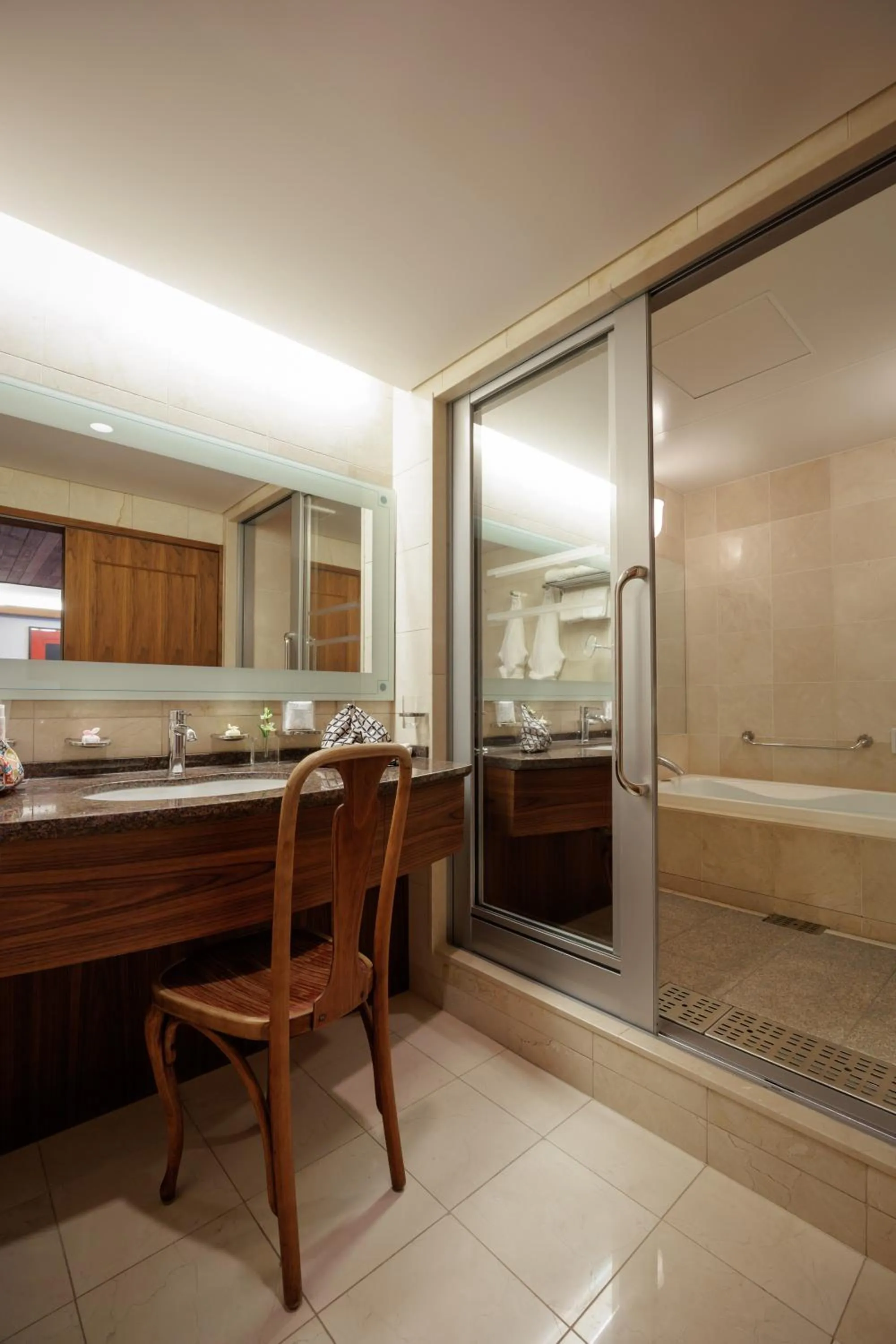 Shower in Hotel Chourakukan Kyoto Gion 長楽館 京都