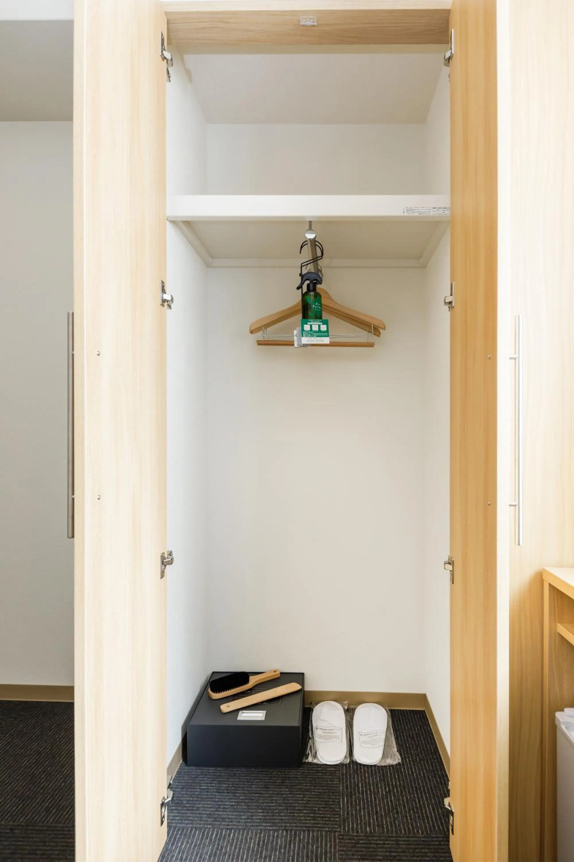 Photo of the whole room in HOPETREE OSAKA GRAND