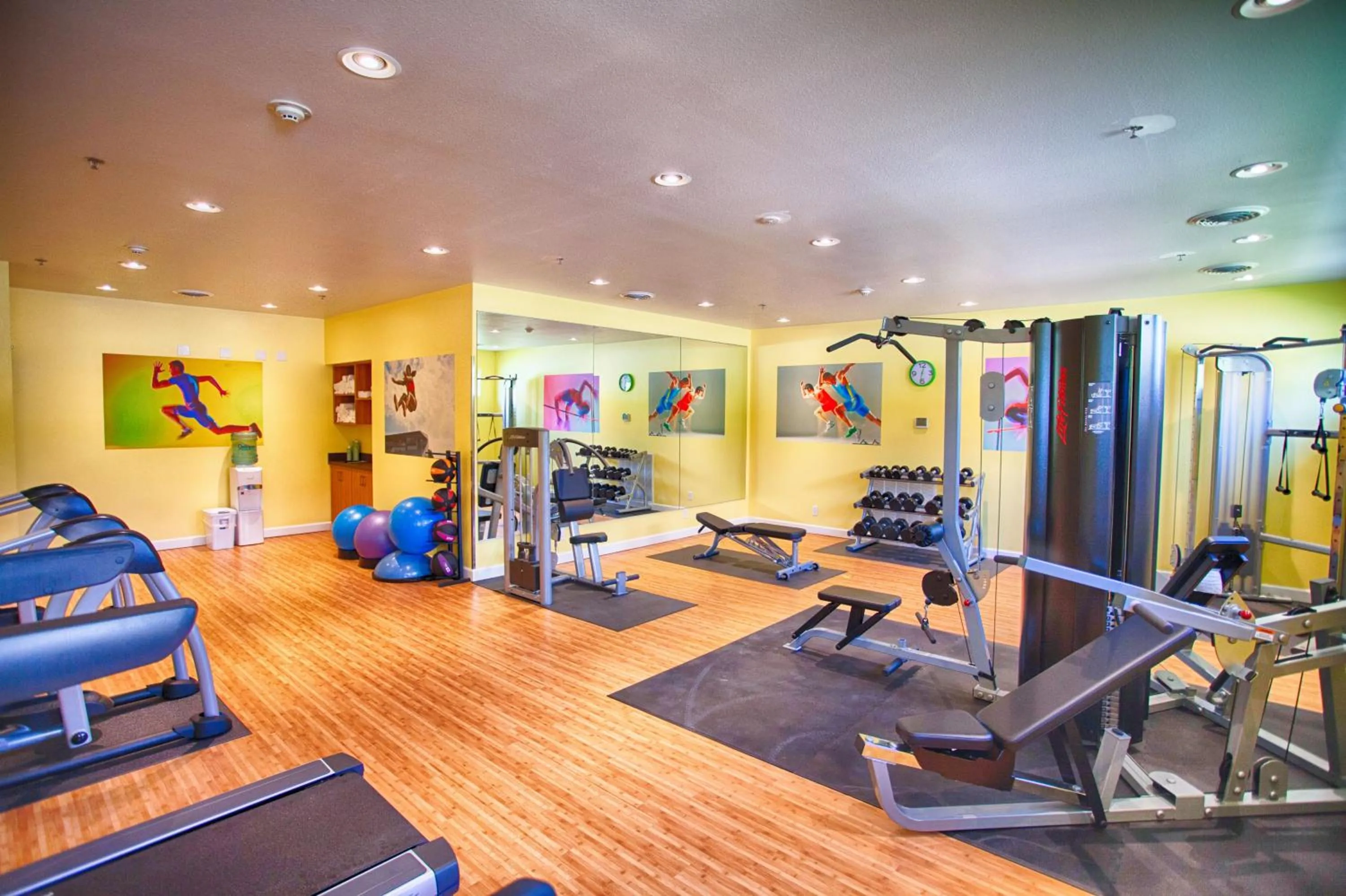 Fitness centre/facilities in Z Loft Extended Stay Hotel
