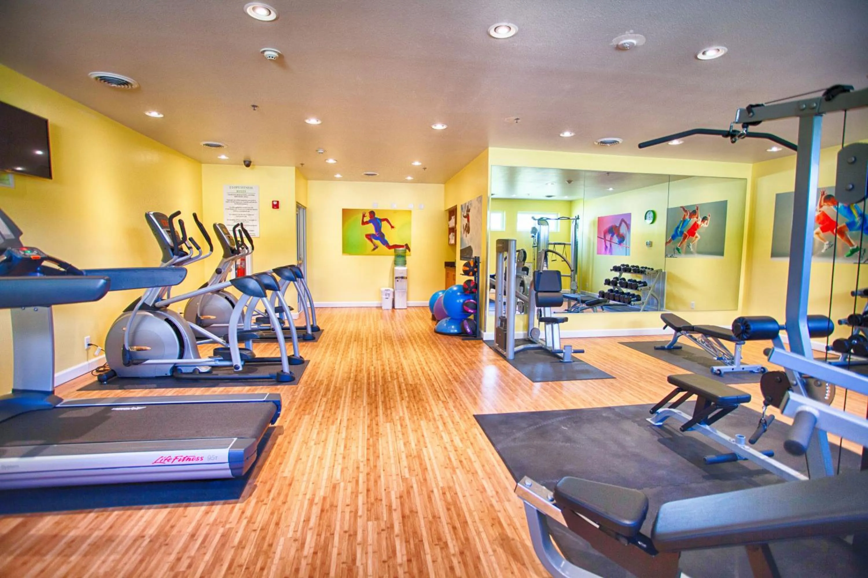 Fitness centre/facilities in Z Loft Extended Stay Hotel
