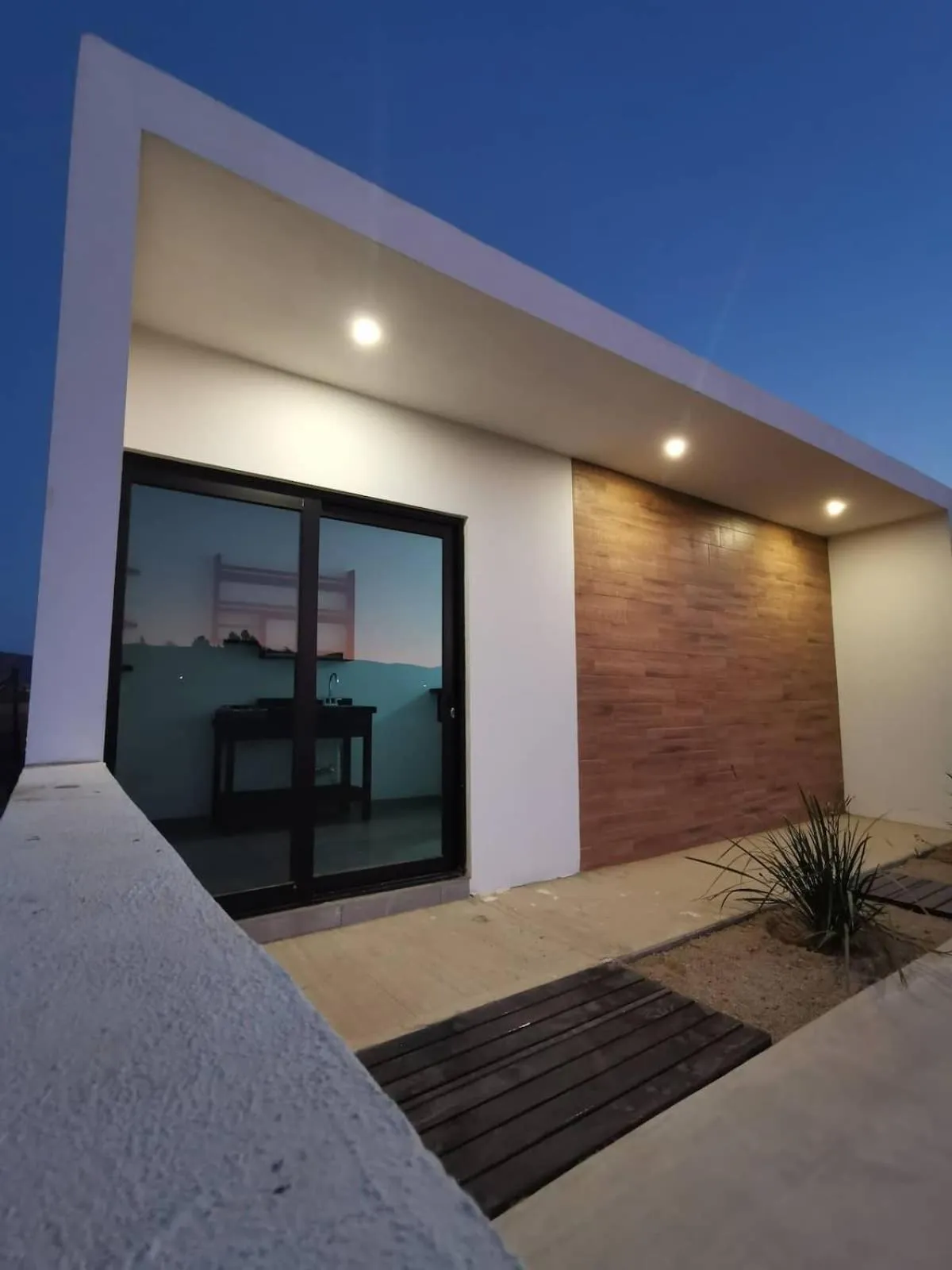 Collins Village Hotel Boutique