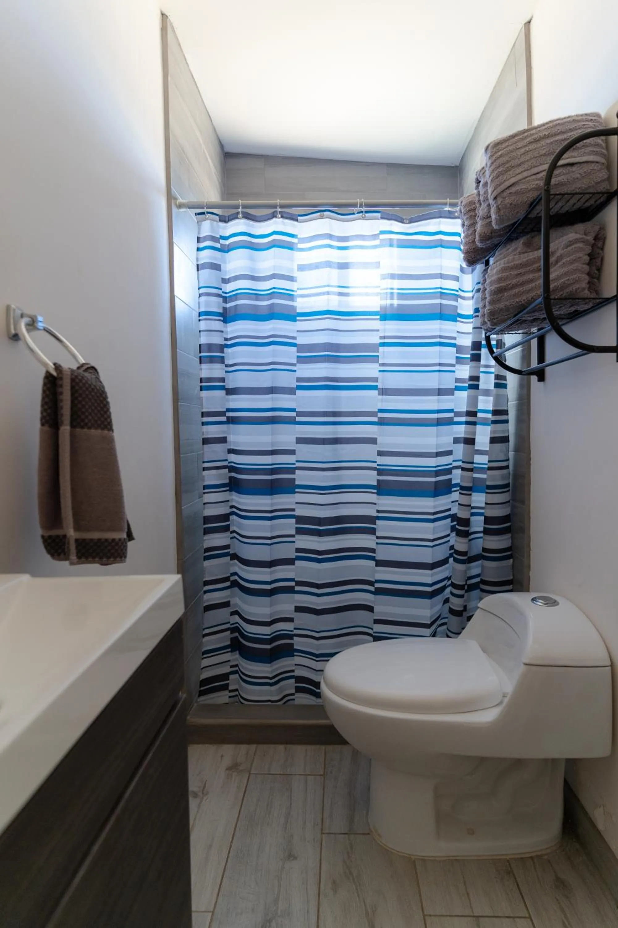 Collins Village Hotel Boutique