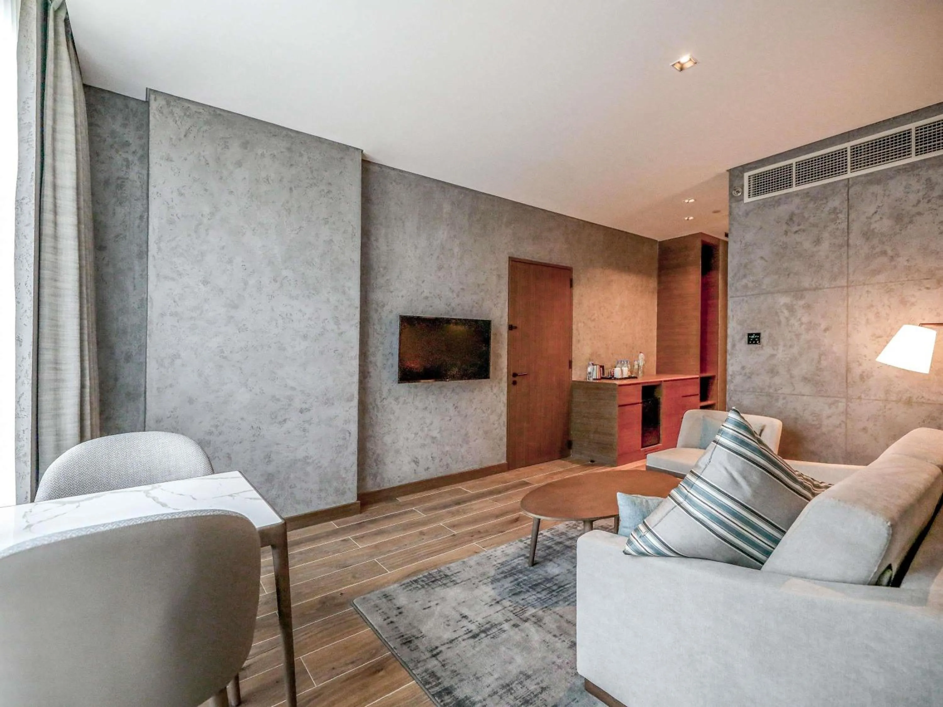 Bedroom in Mercure Dubai Gold District