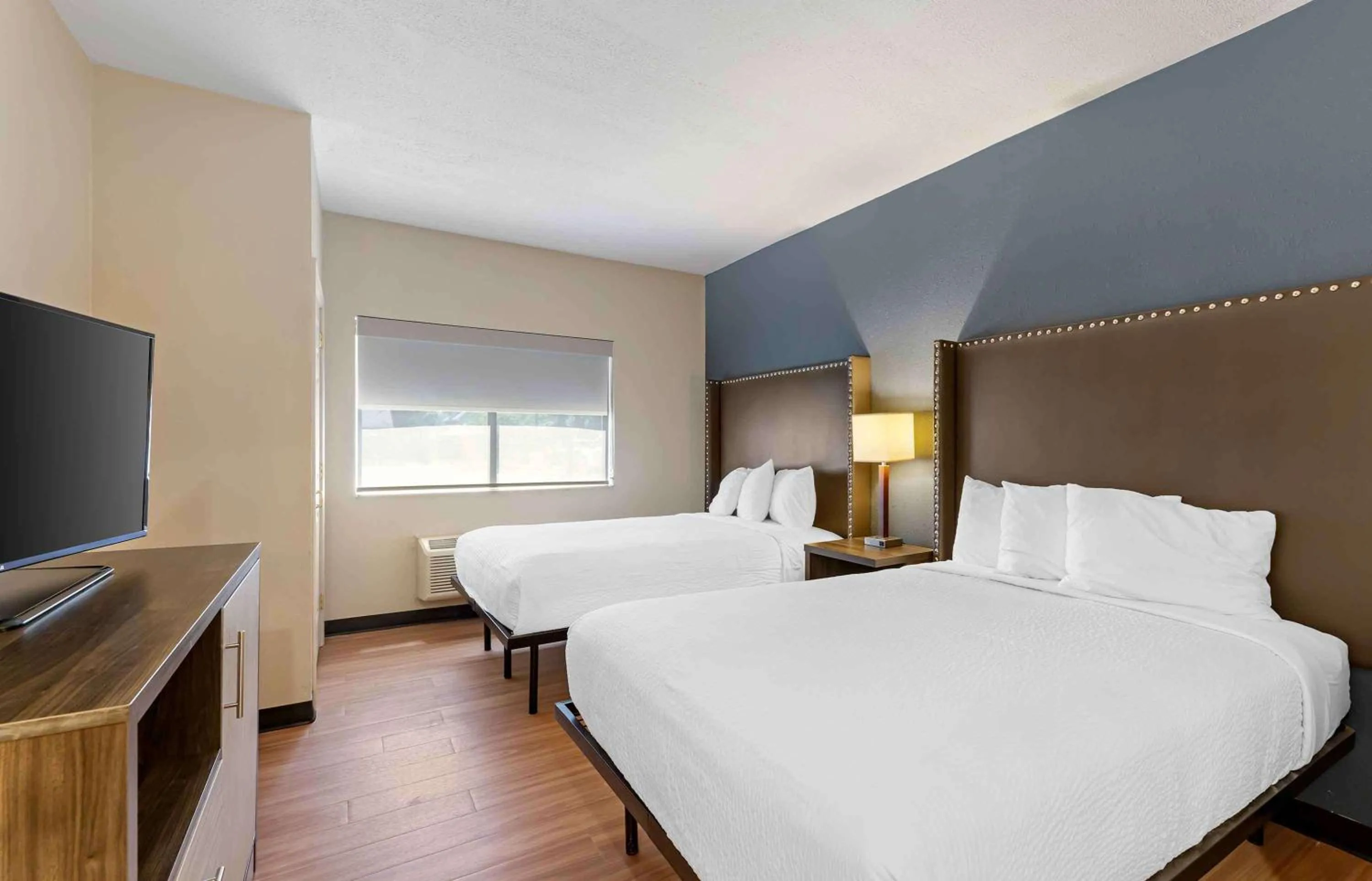 Bedroom, Bed in Extended Stay America Suites - Buffalo - Airport