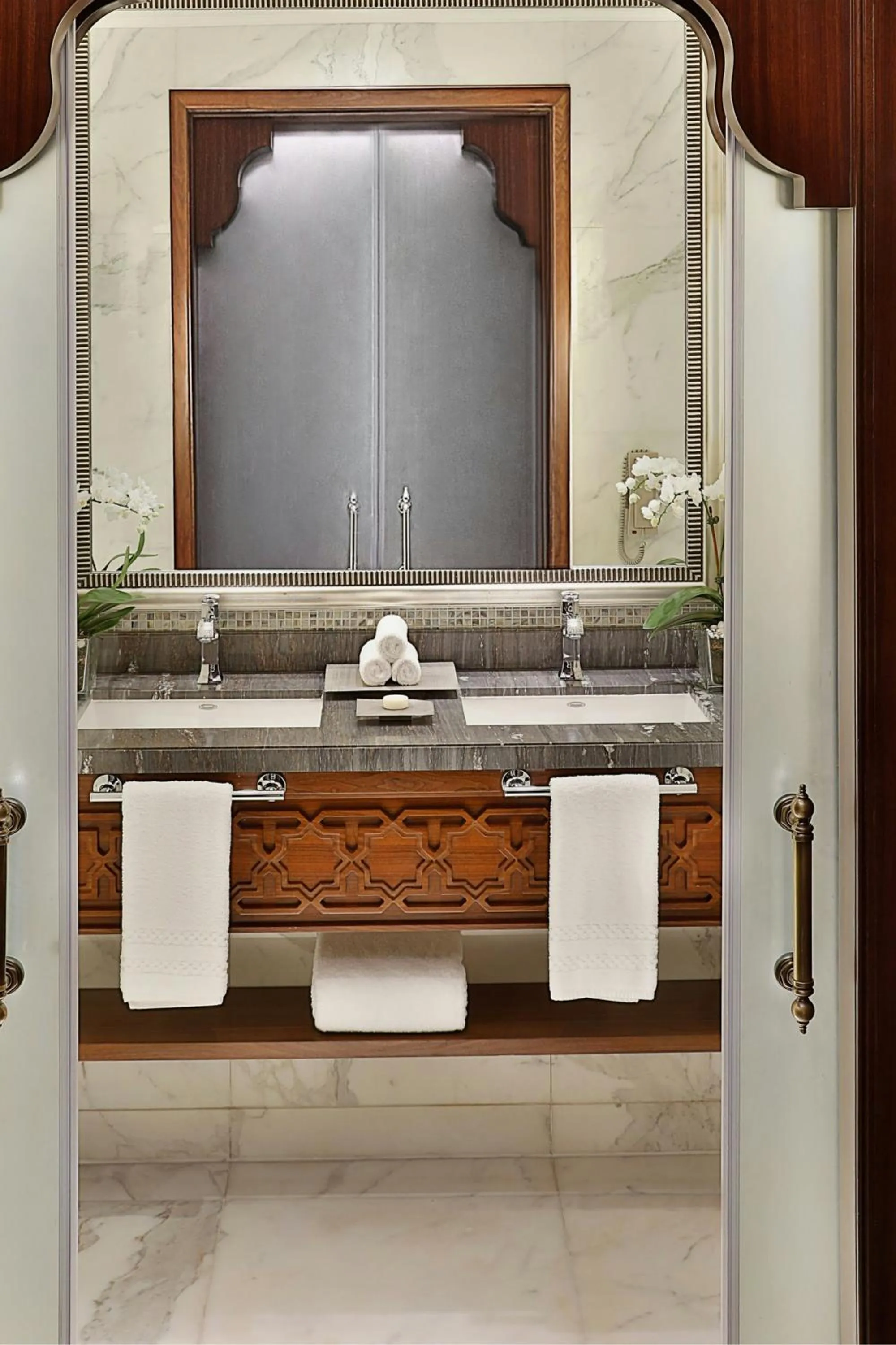 Bathroom in The Ritz-Carlton, Dubai