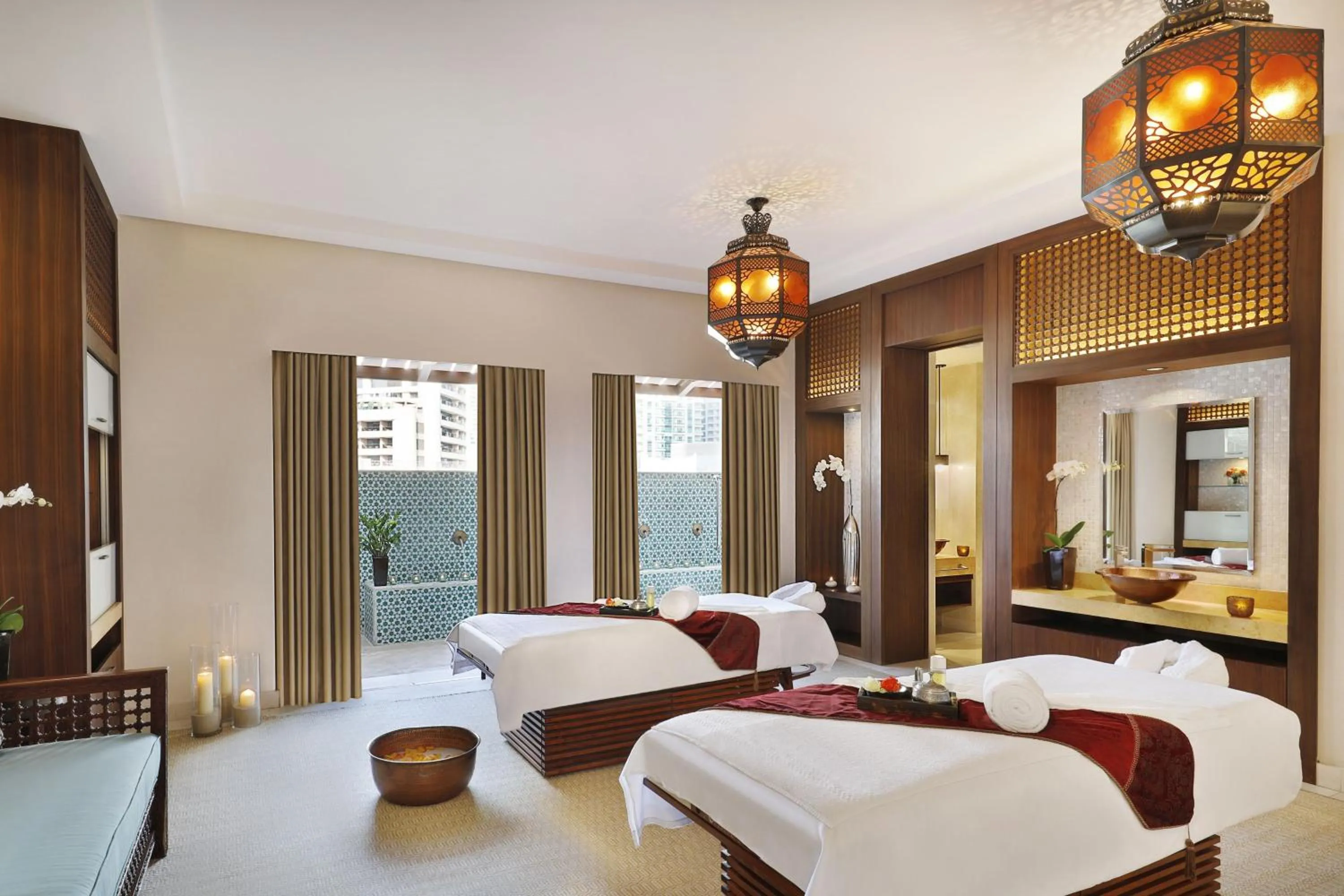 Spa and wellness centre/facilities, Bed in The Ritz-Carlton, Dubai