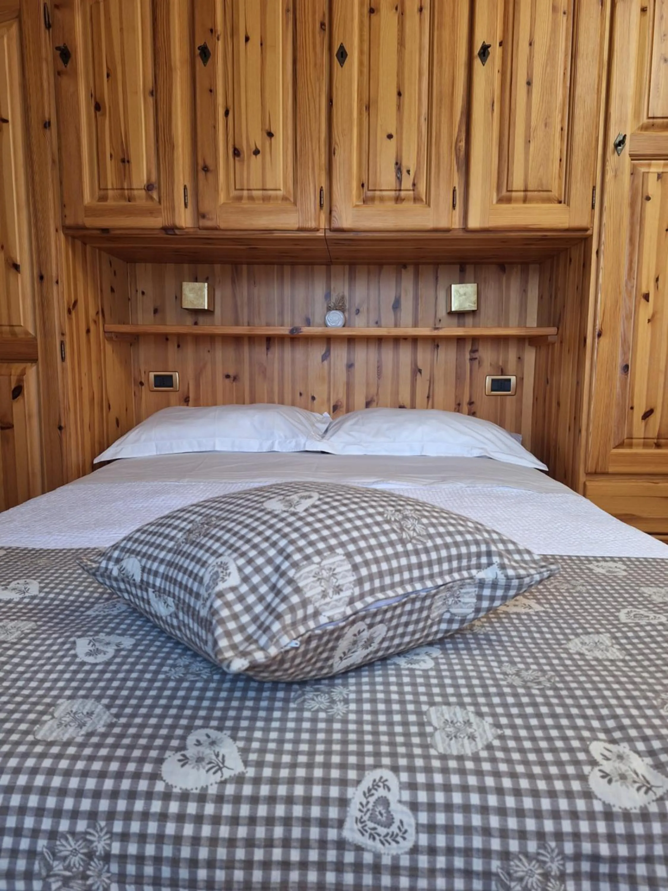 Bed in B&B La Soldanella