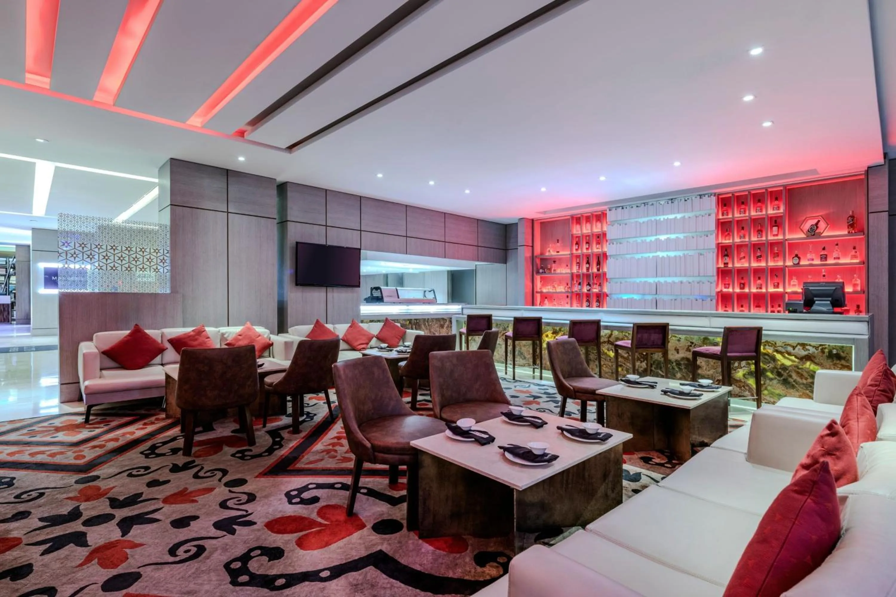 Restaurant/places to eat in Cali Marriott Hotel