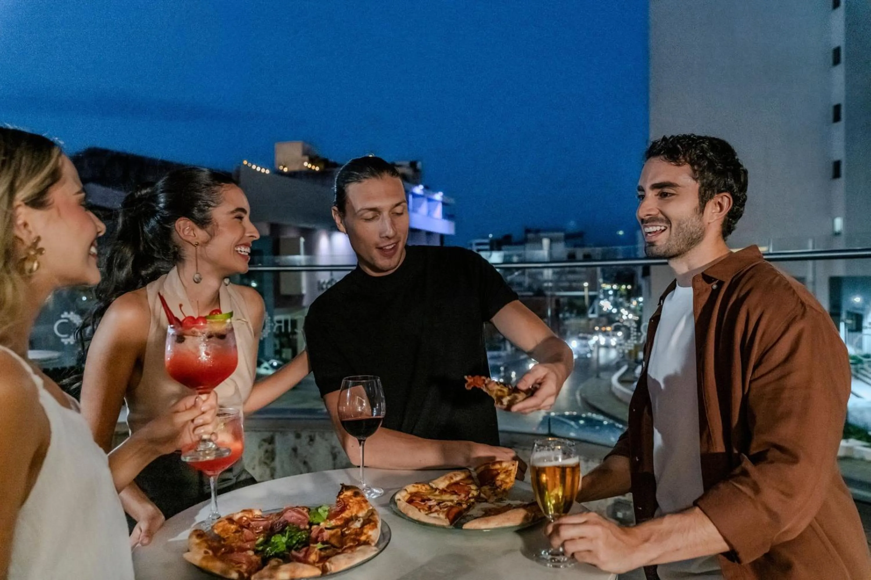 Restaurant/places to eat in Cali Marriott Hotel