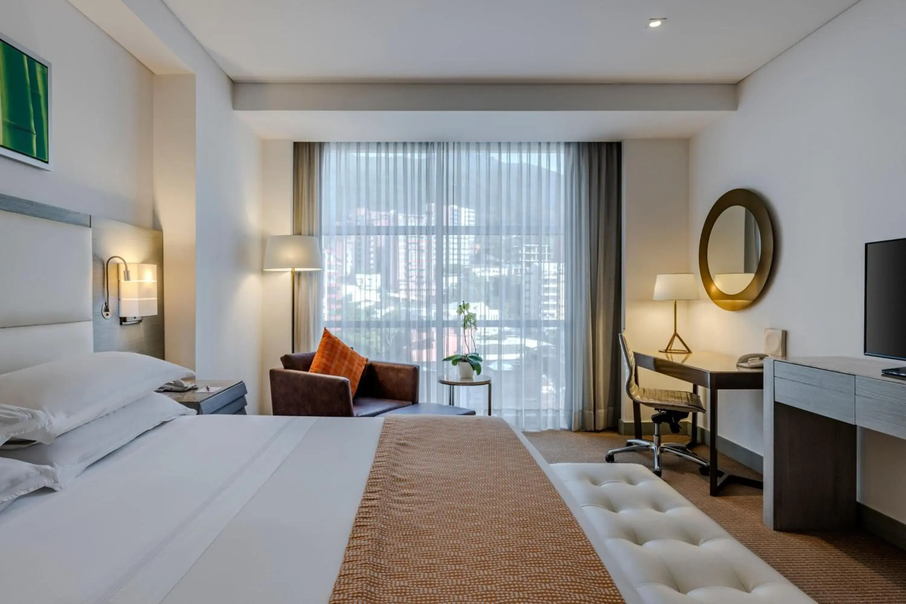 Deluxe King Bed Room, Guest room, 1 King Bed in Cali Marriott Hotel Deluxe King Bed Room, Guest room, 1 King Bed in Cali Marriott Hotel