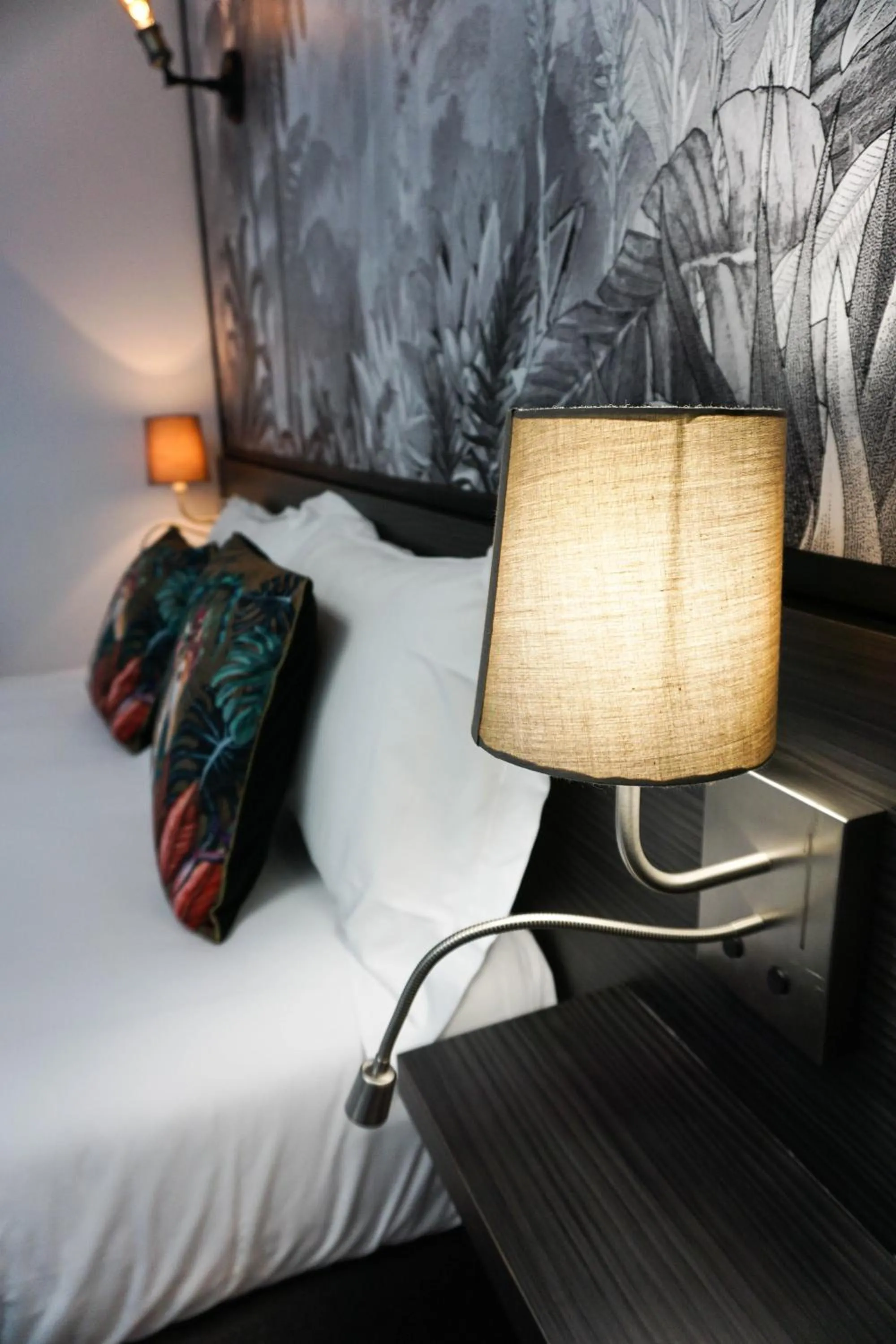 Bed in Villa Pruly Hotel Cannes Centre