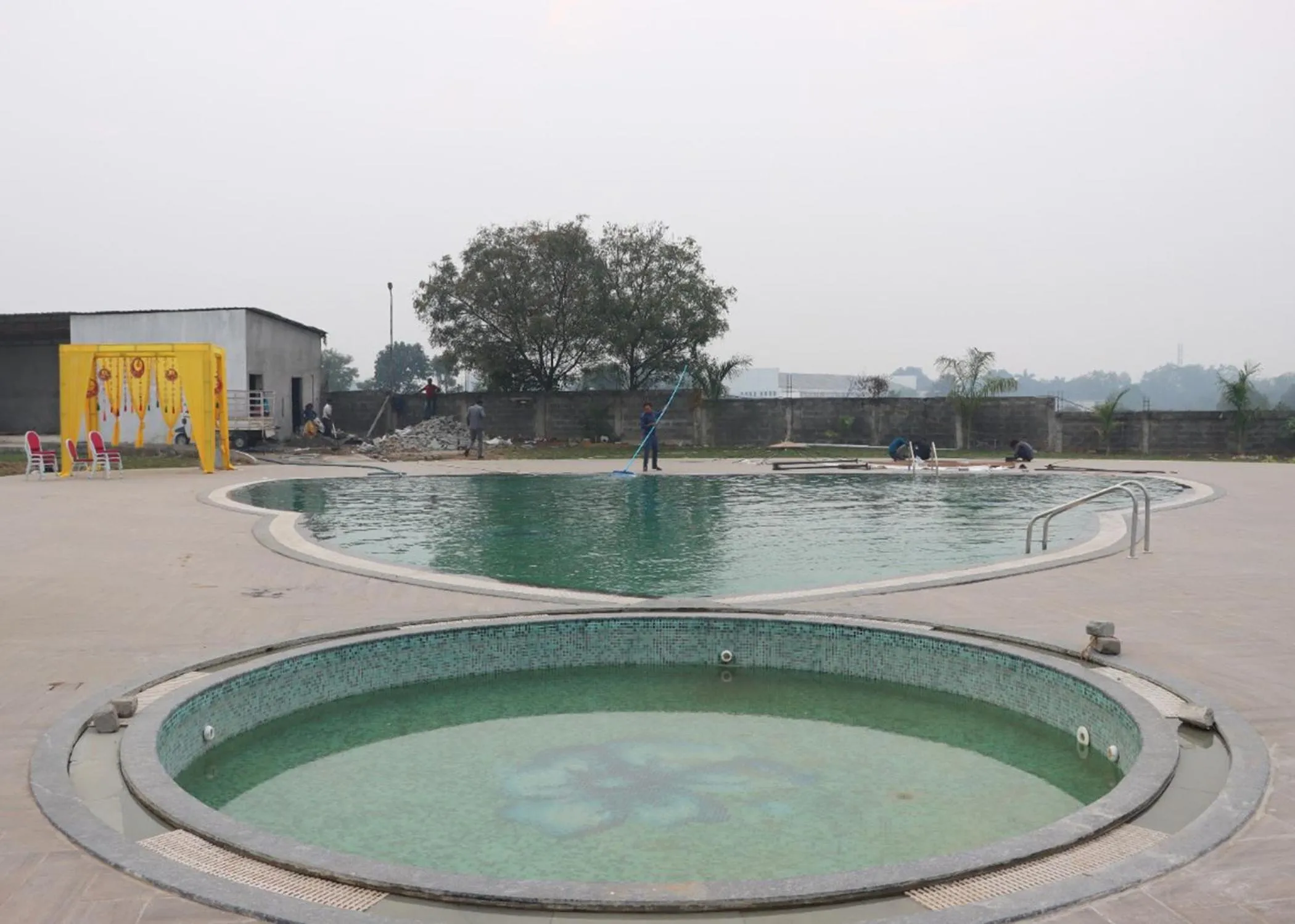 Swimming pool in Royal Orbit