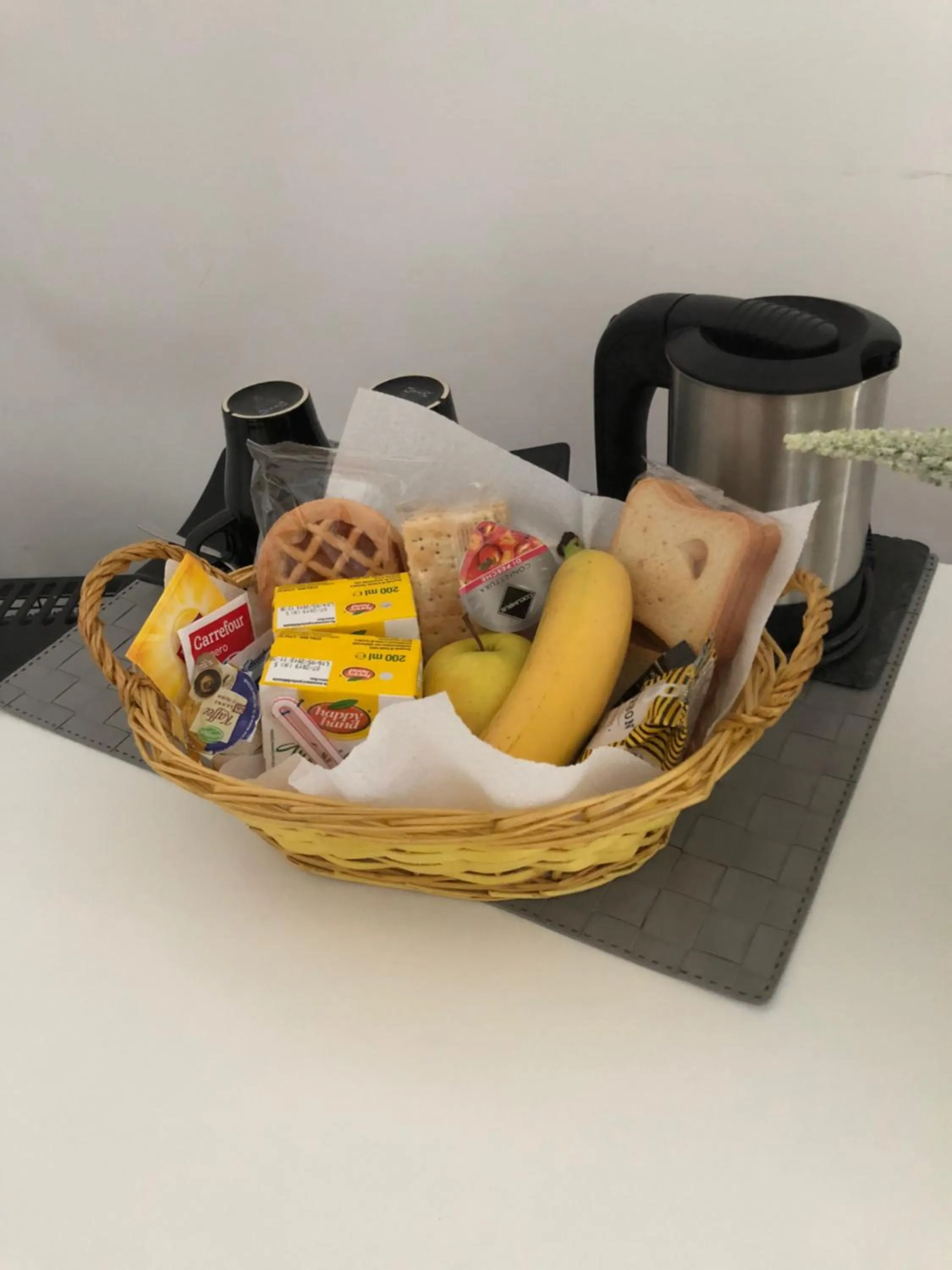 Food and drinks in Luiza Vatican House