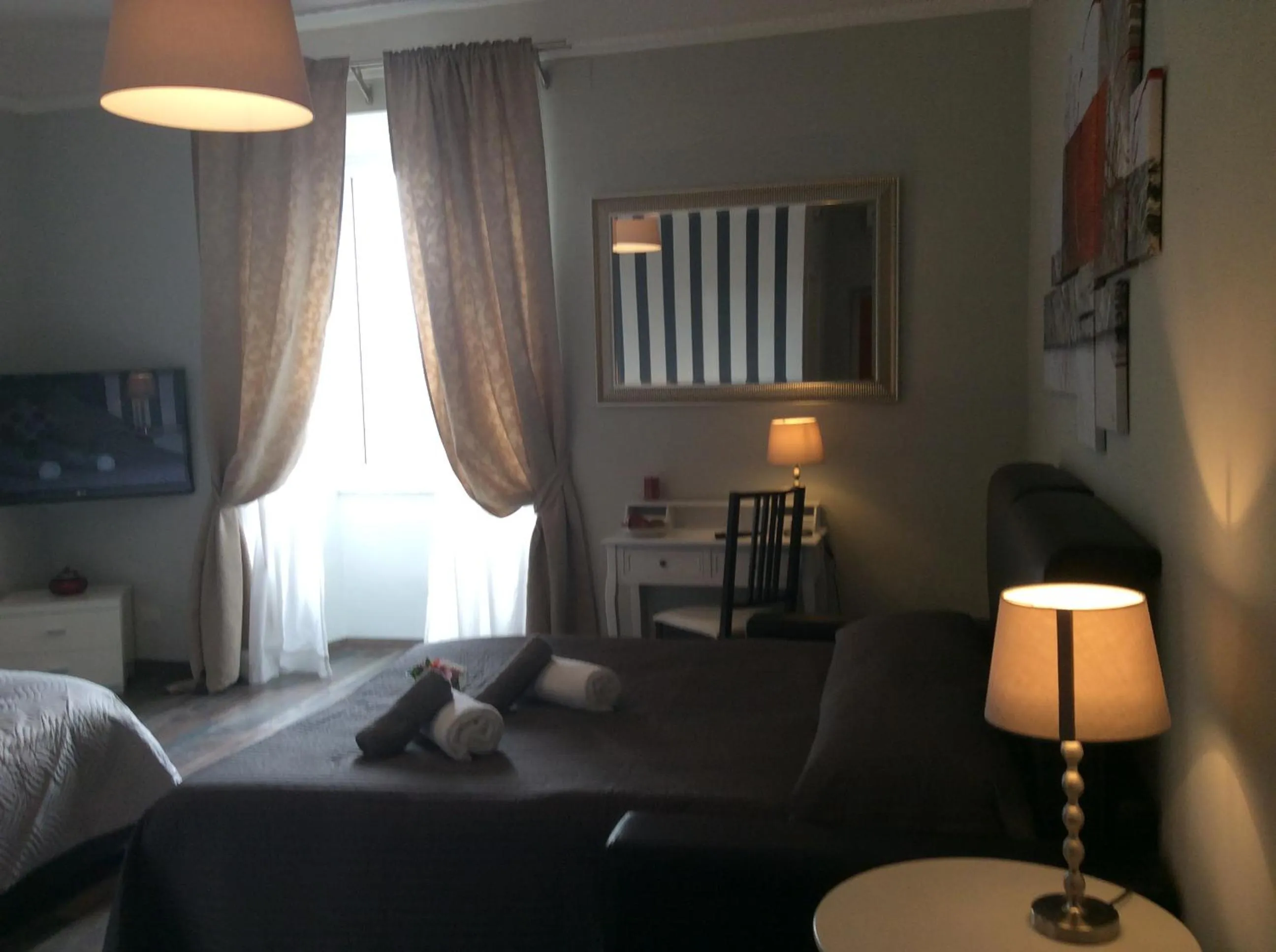 Bedroom, Bed in Luiza Vatican House