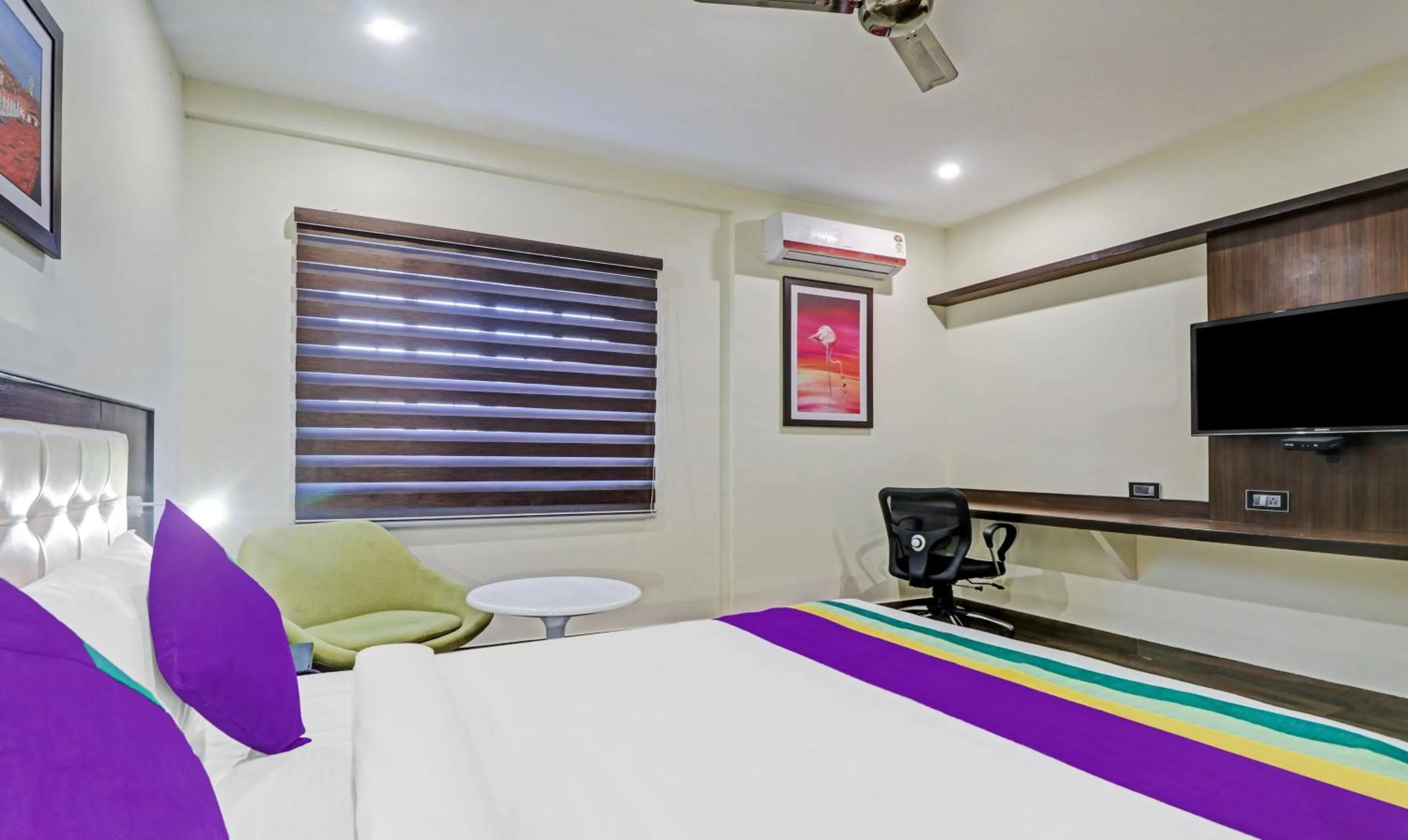 Bedroom, Bed in Treebo Premium Raj Vista Global Village