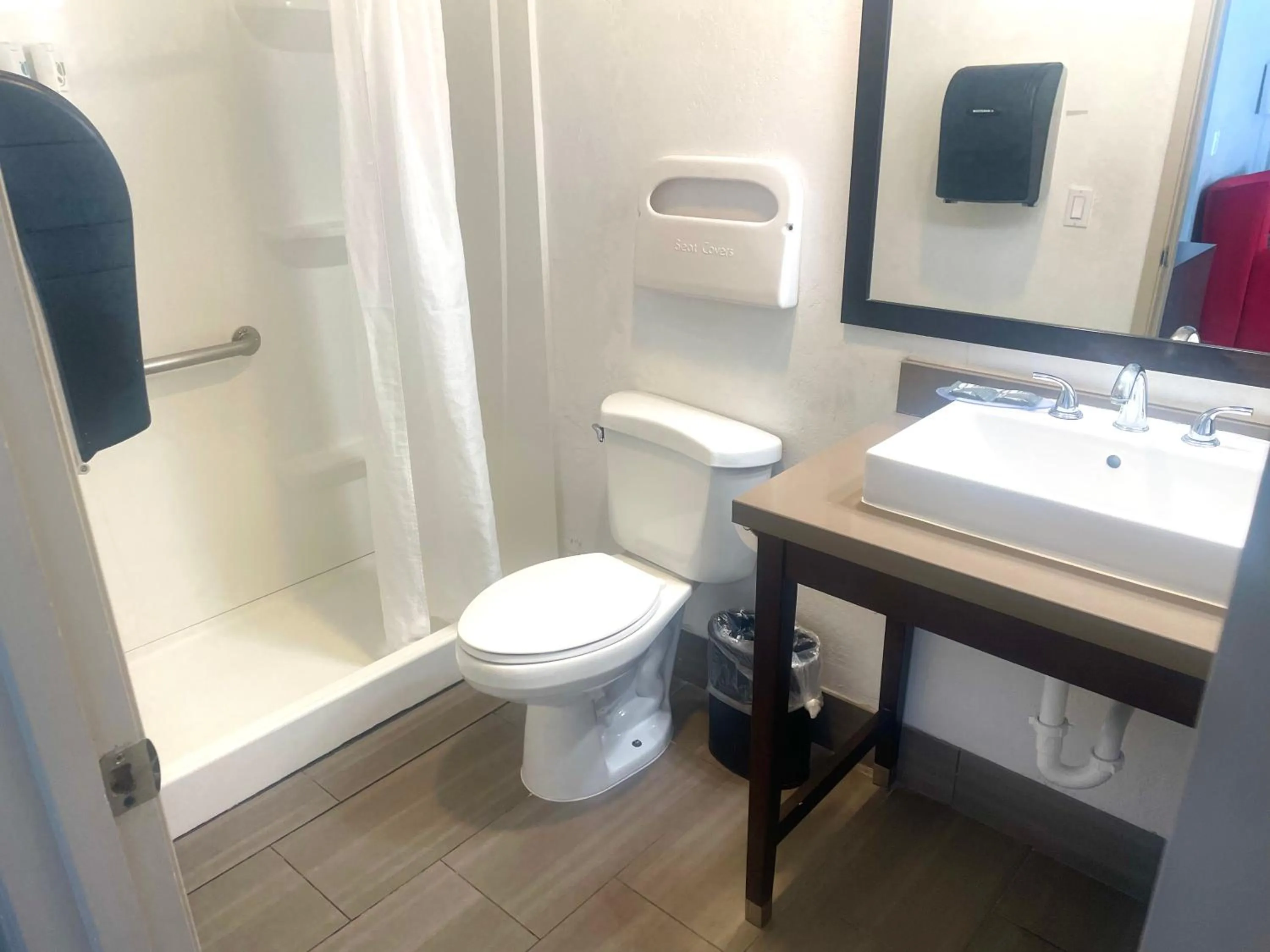 Bathroom in Country Inn & Suites by Radisson, Bakersfield, CA