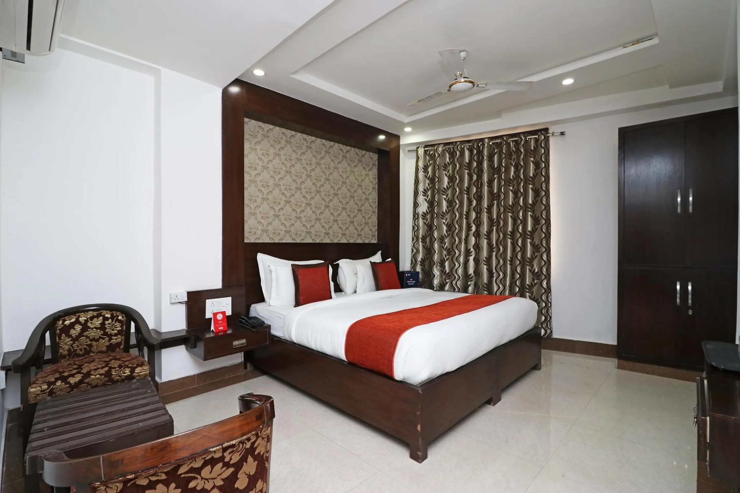 Bedroom, Bed in Hotel Samovar by Goyal Hoteleirs