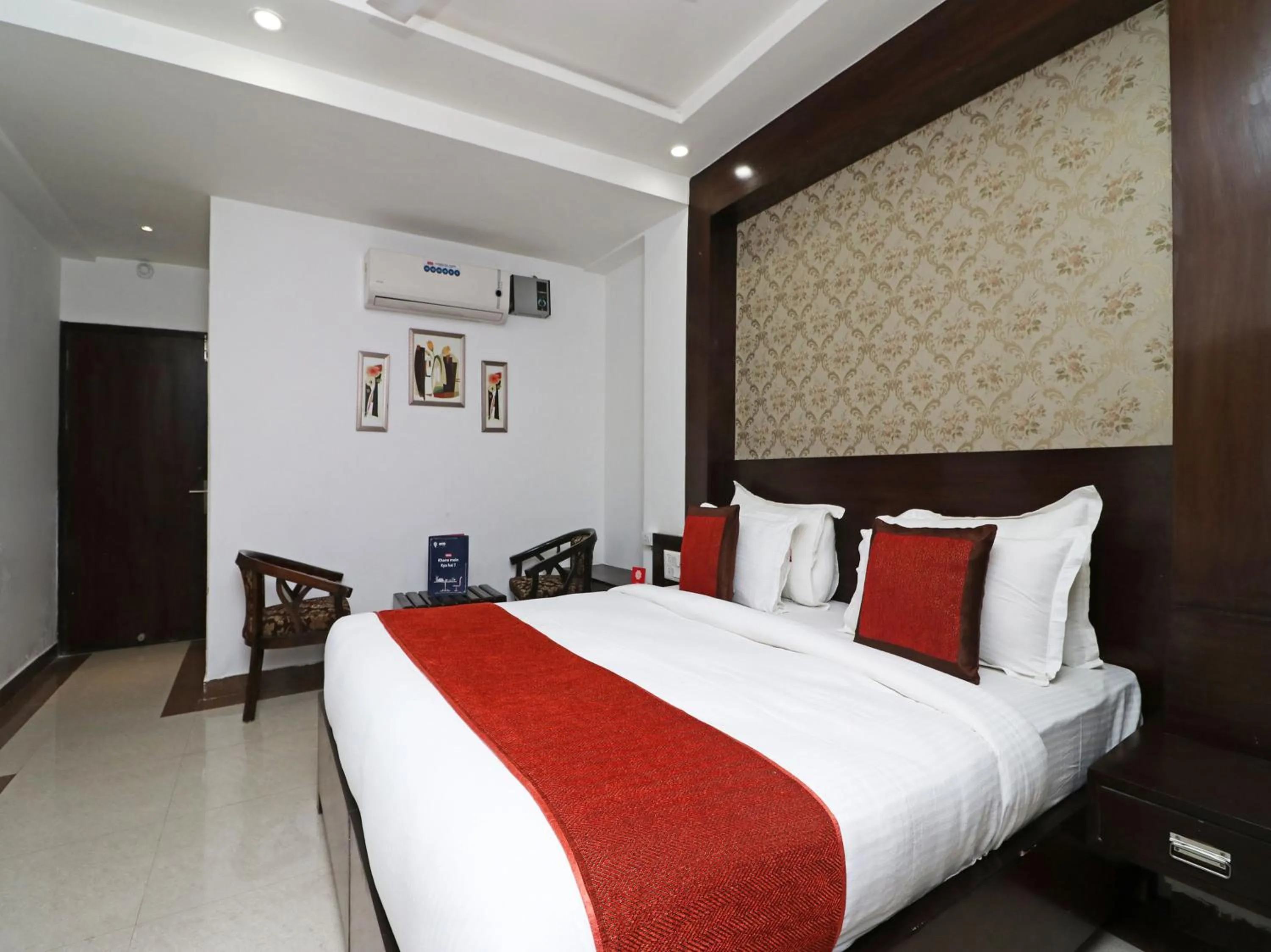 Bed in Hotel Samovar by Goyal Hoteleirs