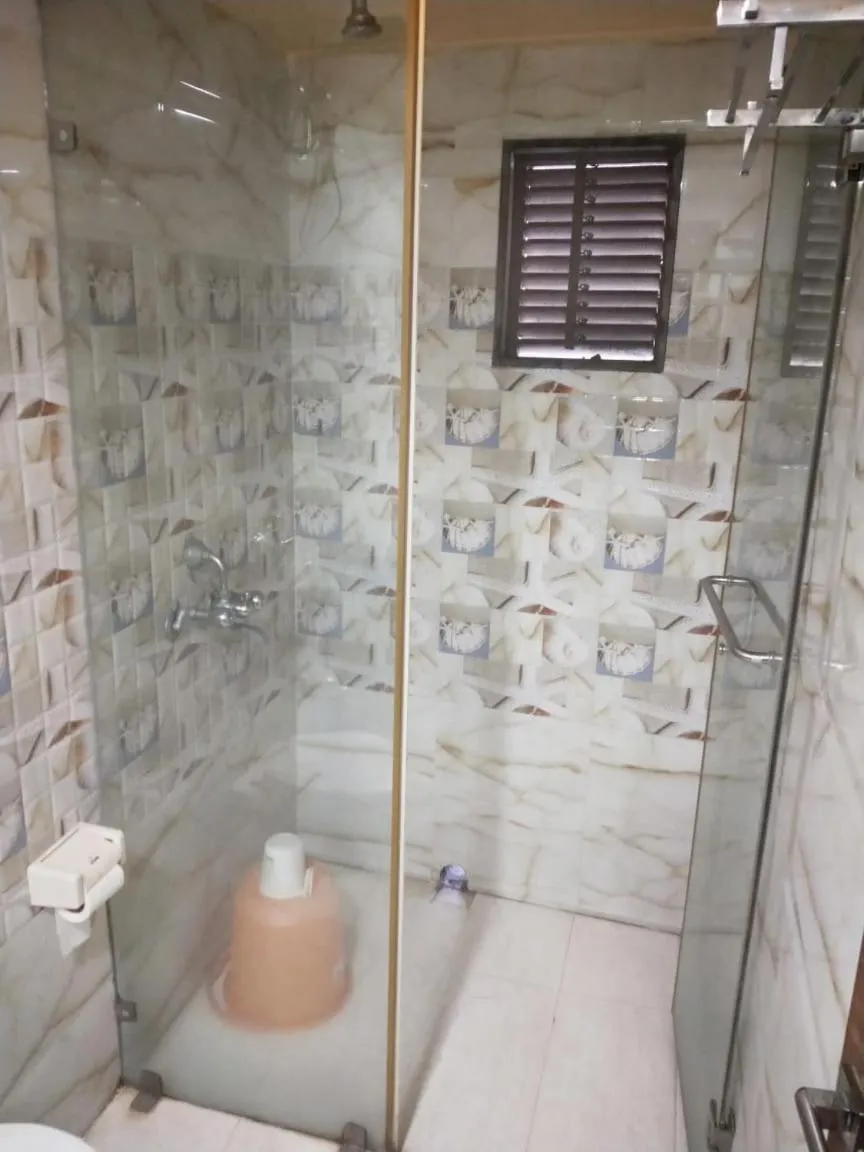 Bathroom in Hotel Eastern Plaza